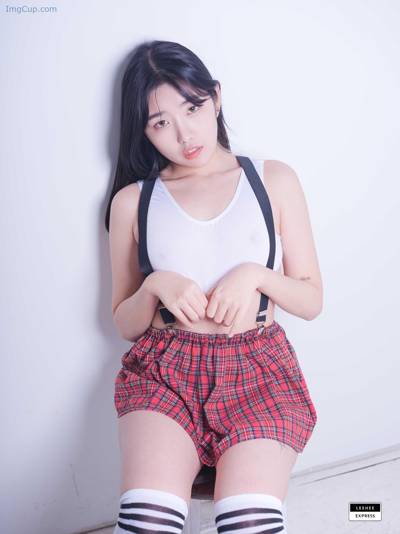 LEBE012801_13.jpg LEBE012801 13