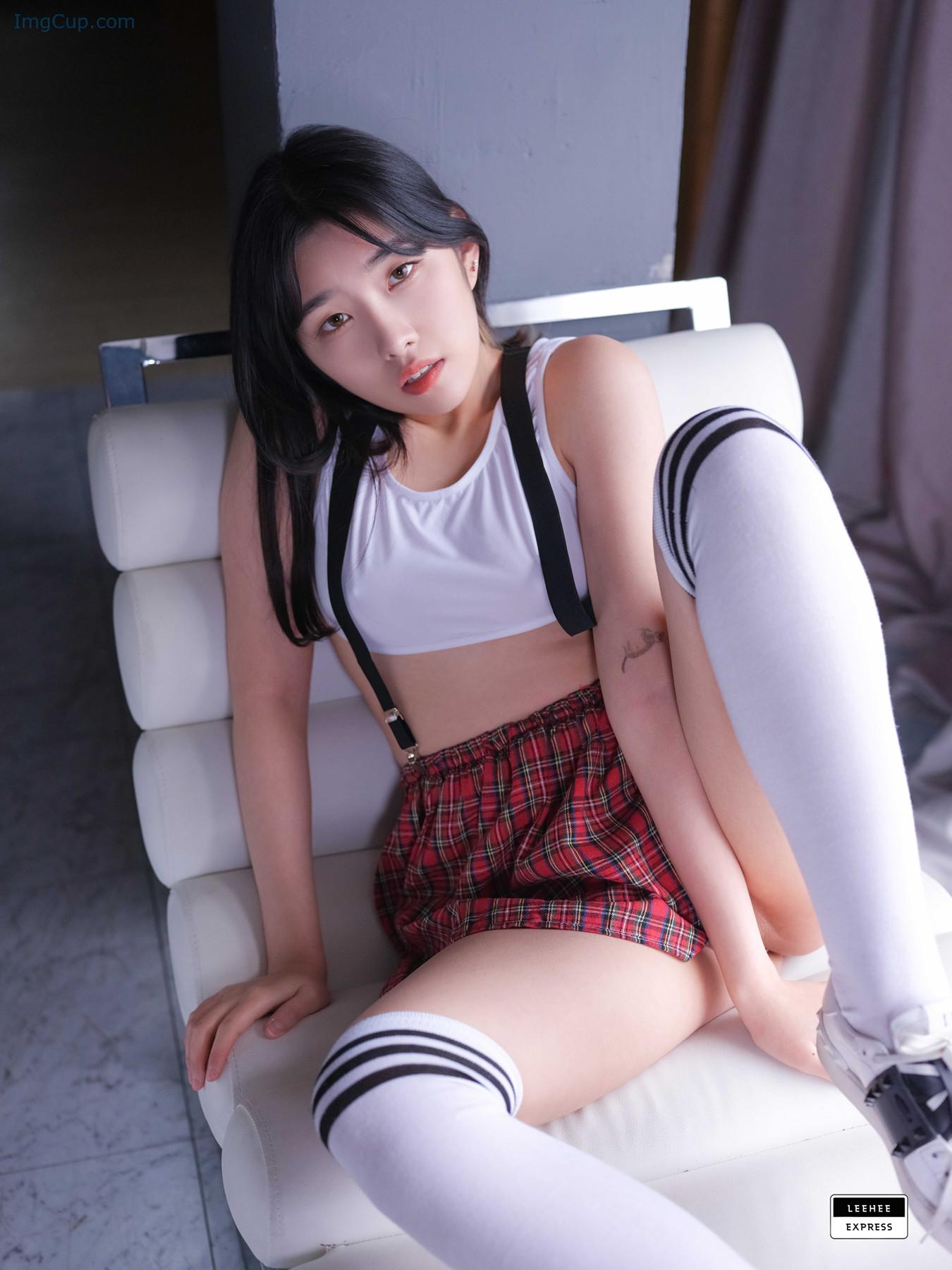 LEBE012801_24.jpg LEBE012801 24