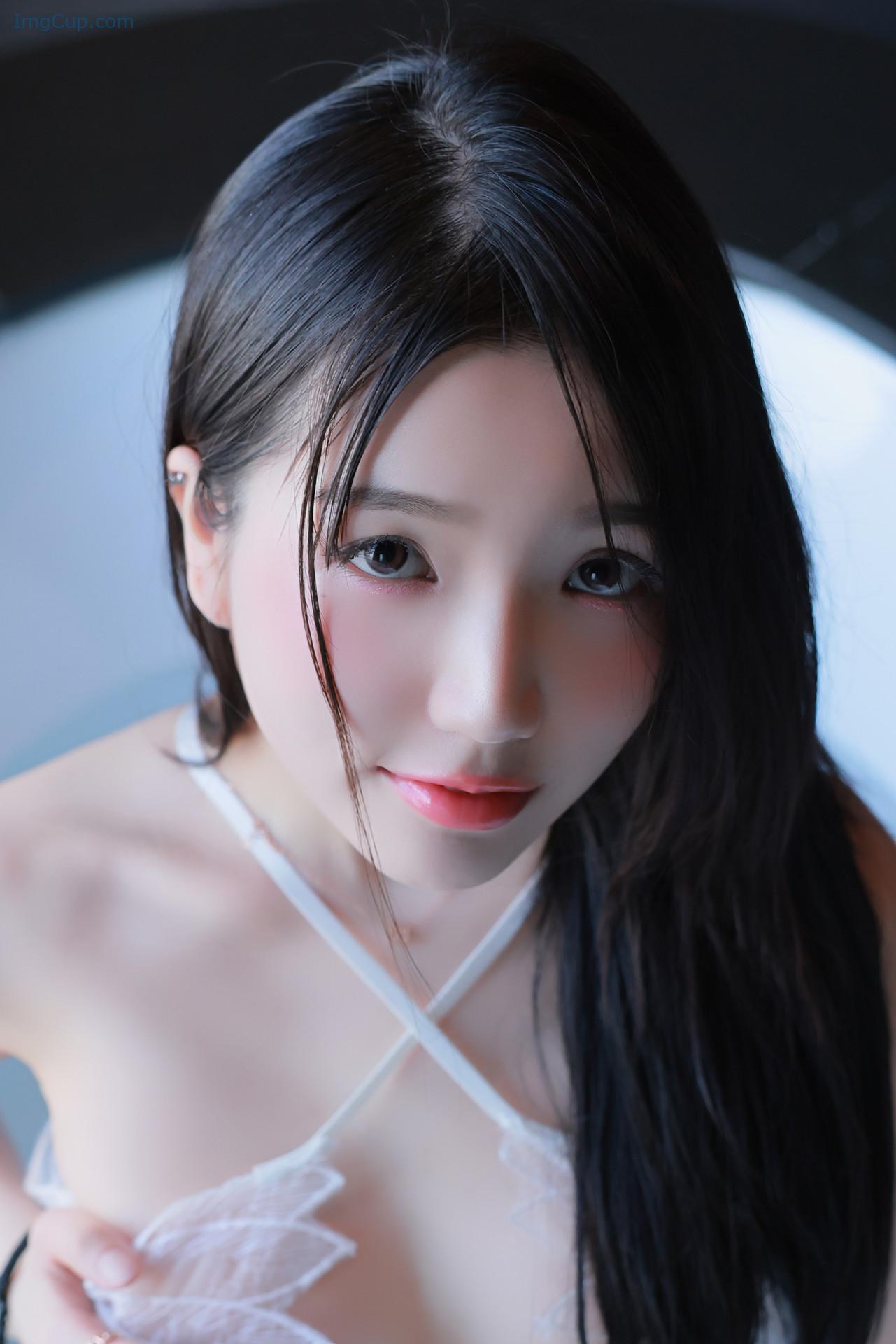 VELYS51V02_39.jpg VELYS51V02 39