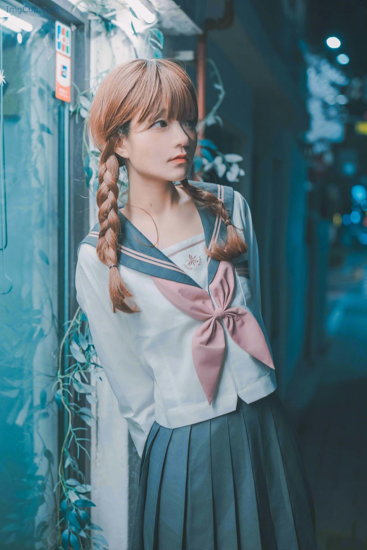 JENNYKURA1_3.jpg JENNYKURA1 3