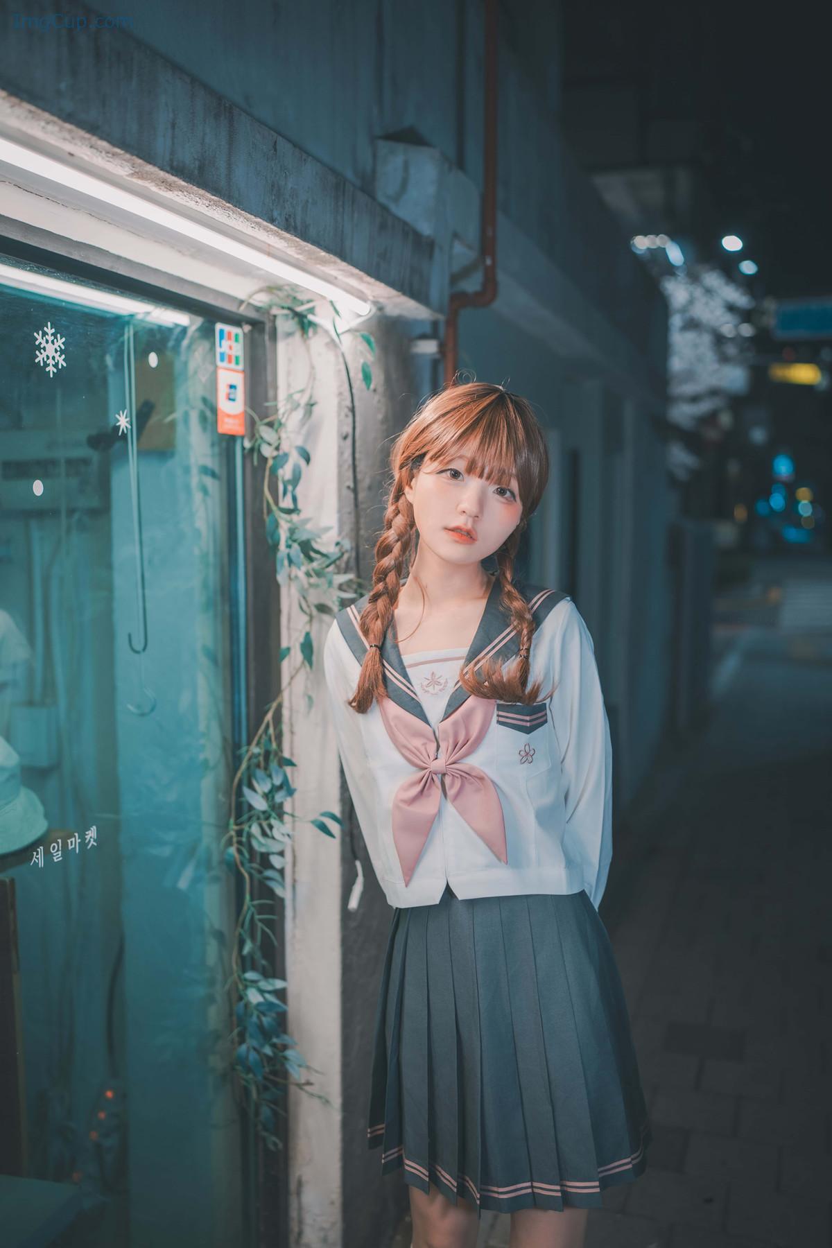 JENNYKURA1_4.jpg JENNYKURA1 4