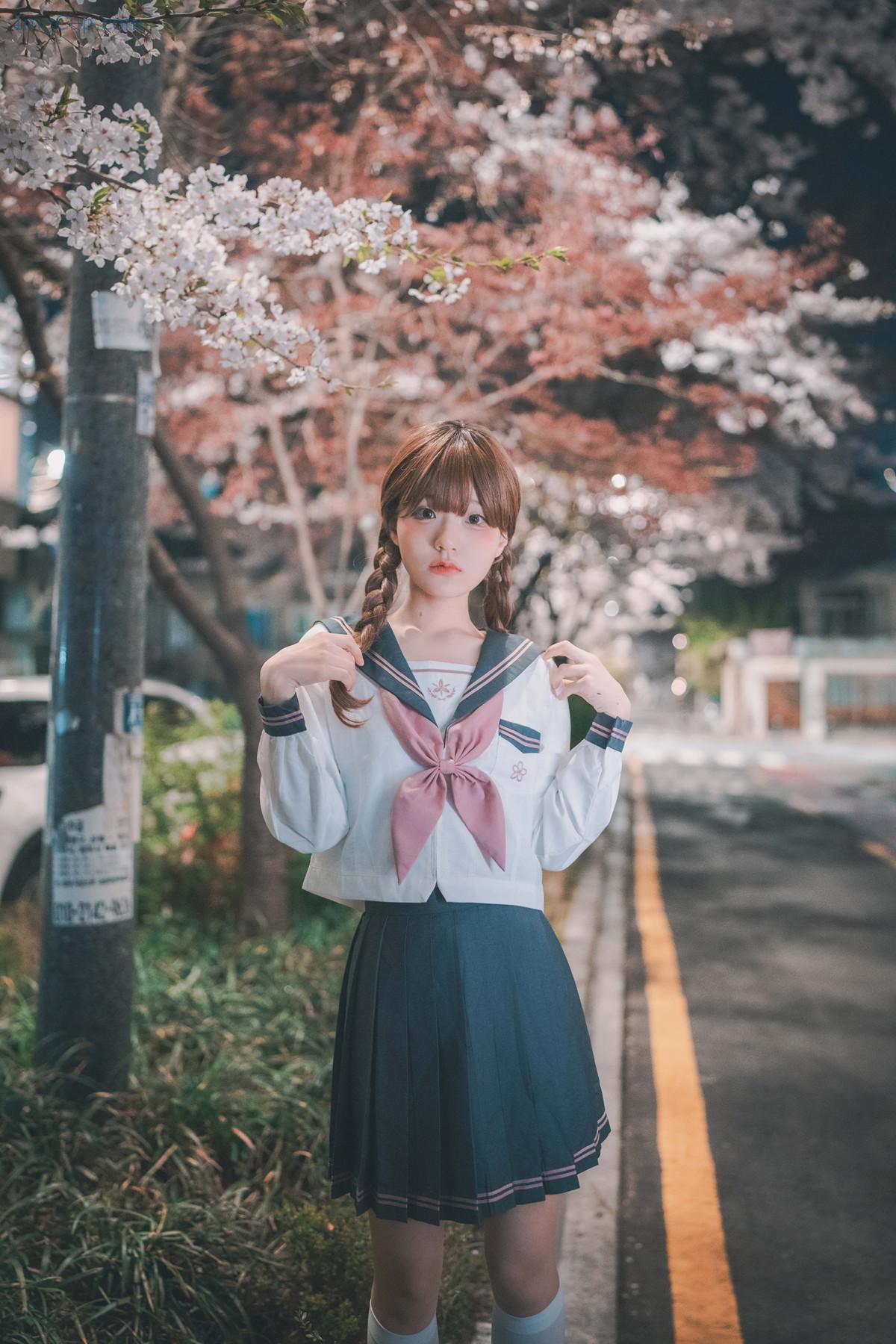 JENNYKURA1_48.jpg JENNYKURA1 48