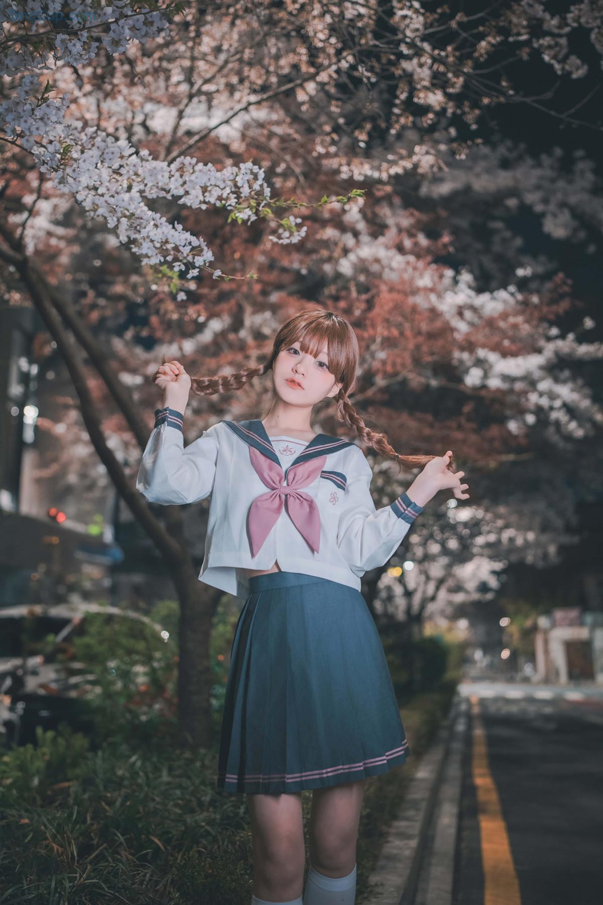 JENNYKURA1_50.jpg JENNYKURA1 50