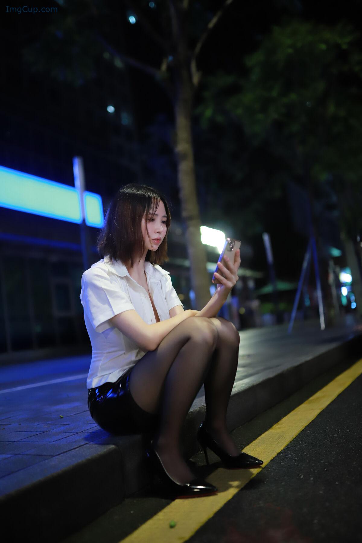 1762758085_524_Coser@上杉绘梨落-–-被人跟踪-Part01-51P.jpg 1762758085 524 Coser@上杉绘梨落 – 被人跟踪 Part01 51P