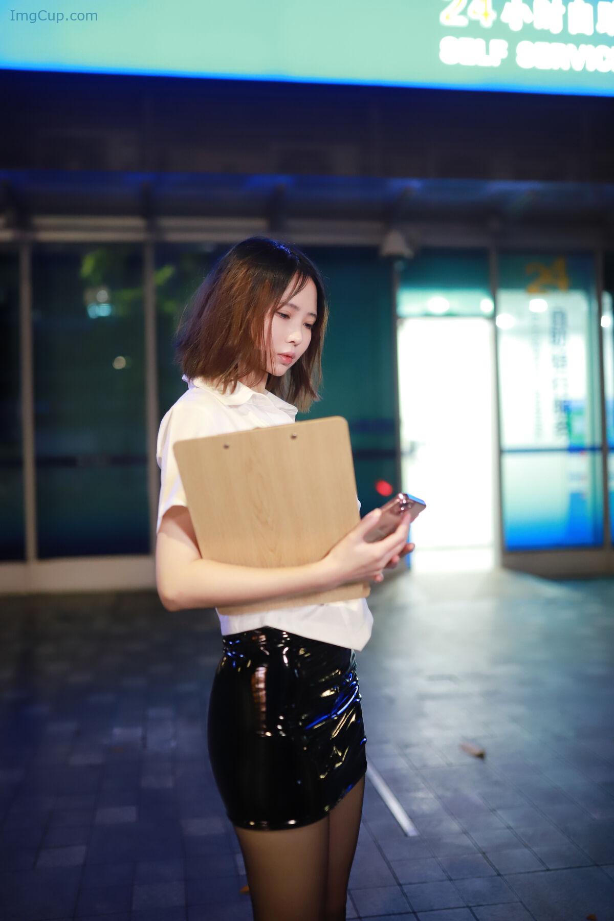 1762758097_100_Coser@上杉绘梨落-–-被人跟踪-Part01-51P.jpg 1762758097 100 Coser@上杉绘梨落 – 被人跟踪 Part01 51P