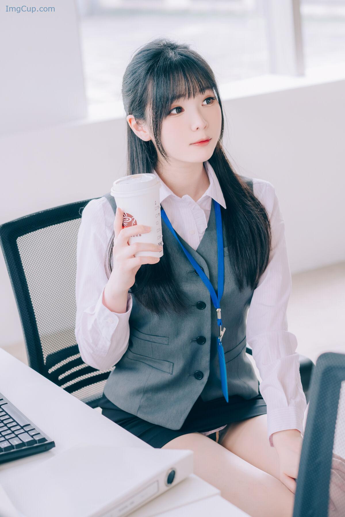 1762866468_405_Coser@霜月shimo-–-霜月的秘密辦公室-Shimo-Secret-Office-Part02-63P.jpg 1762866468 405 Coser@霜月shimo – 霜月的秘密辦公室 Shimo Secret Office Part02 63P