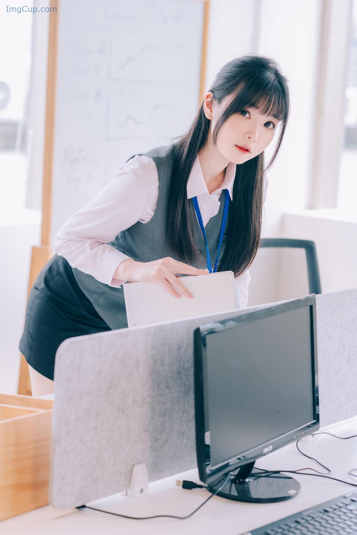 1762866484_788_Coser@霜月shimo-–-霜月的秘密辦公室-Shimo-Secret-Office-Part02-63P.jpg 1762866484 788 Coser@霜月shimo – 霜月的秘密辦公室 Shimo Secret Office Part02 63P