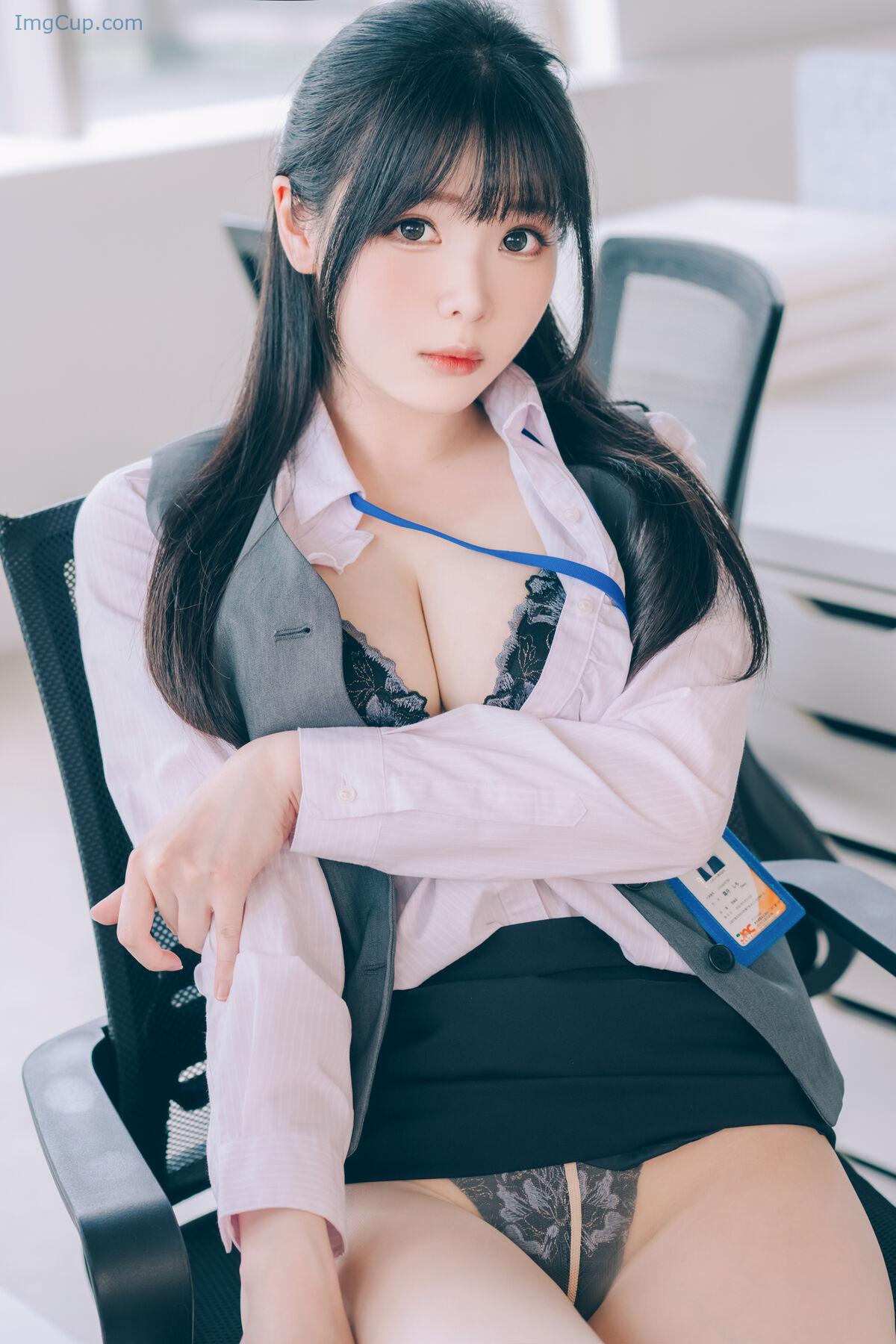 1762866544_715_Coser@霜月shimo-–-霜月的秘密辦公室-Shimo-Secret-Office-Part02-63P.jpg 1762866544 715 Coser@霜月shimo – 霜月的秘密辦公室 Shimo Secret Office Part02 63P