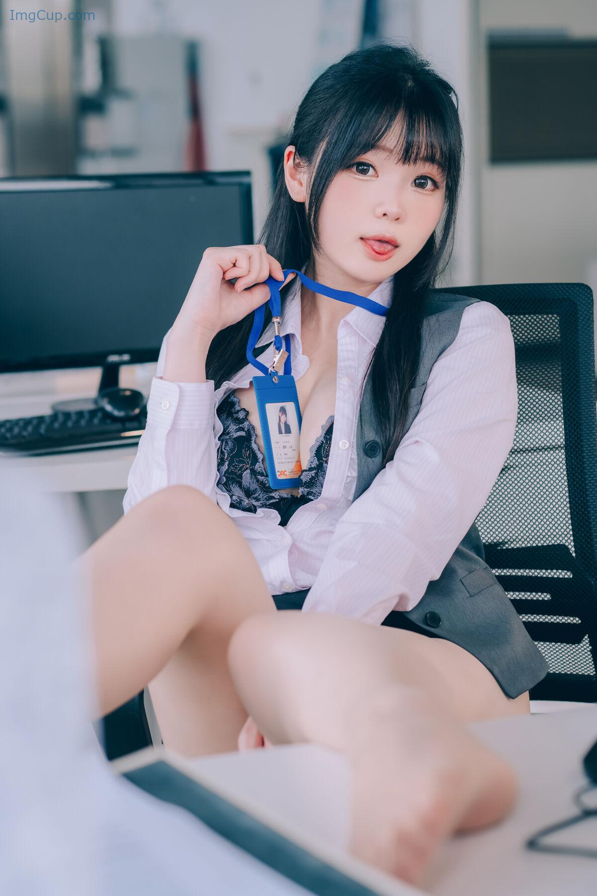 1762866551_491_Coser@霜月shimo-–-霜月的秘密辦公室-Shimo-Secret-Office-Part02-63P.jpg 1762866551 491 Coser@霜月shimo – 霜月的秘密辦公室 Shimo Secret Office Part02 63P