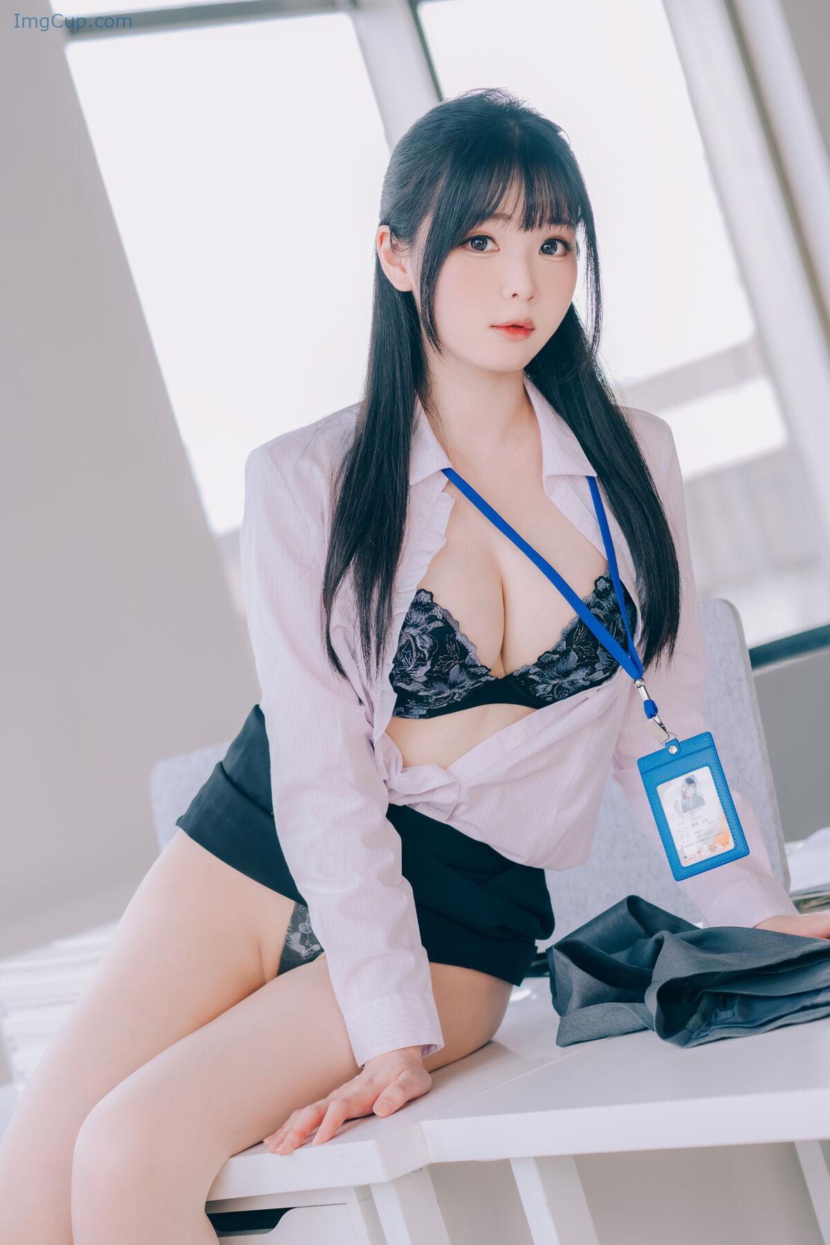 1762866565_273_Coser@霜月shimo-–-霜月的秘密辦公室-Shimo-Secret-Office-Part02-63P.jpg 1762866565 273 Coser@霜月shimo – 霜月的秘密辦公室 Shimo Secret Office Part02 63P