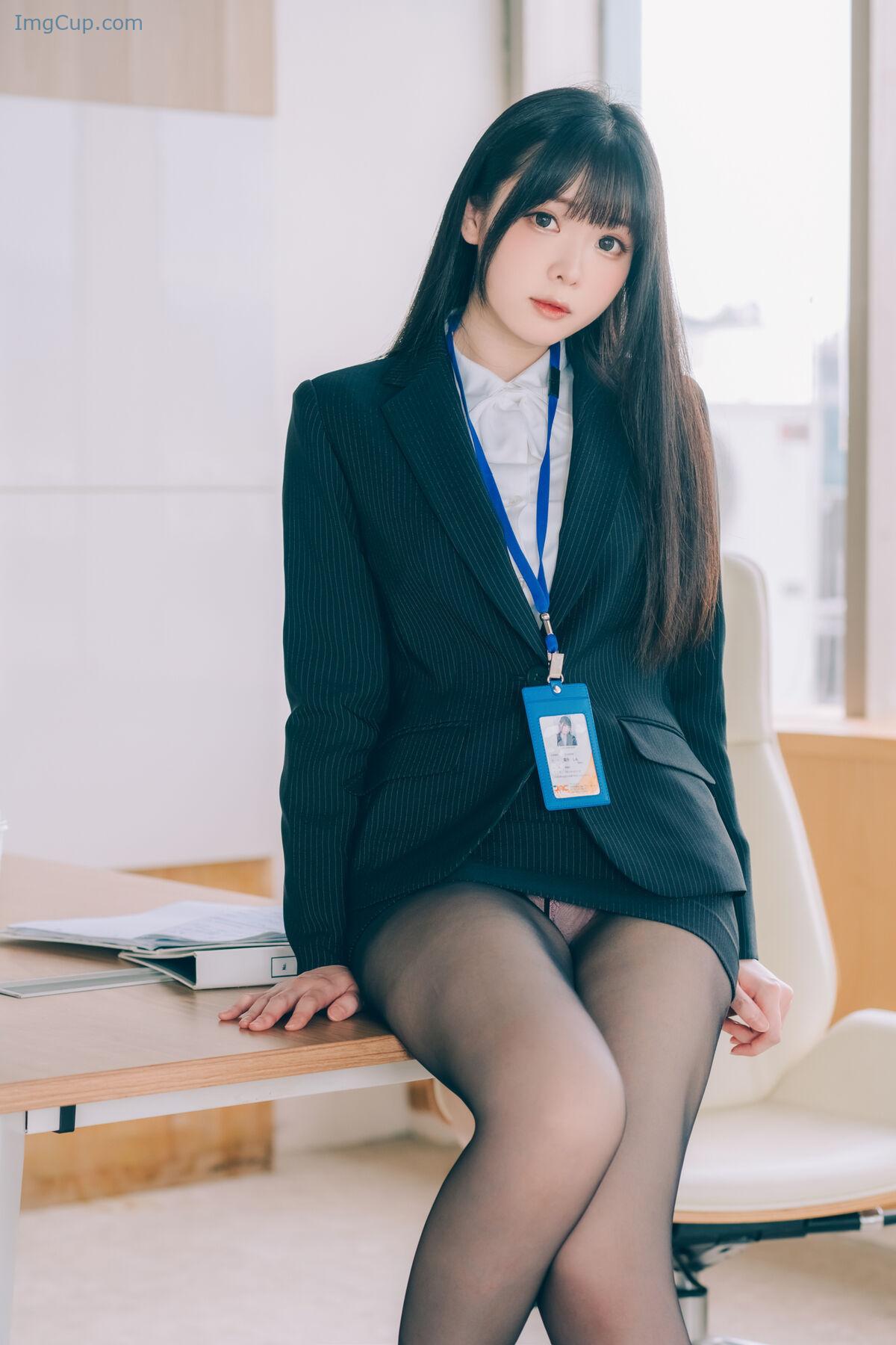 1762884601_497_Coser@霜月shimo-–-霜月的秘密辦公室-Shimo-Secret-Office-Part01-64P.jpg 1762884601 497 Coser@霜月shimo – 霜月的秘密辦公室 Shimo Secret Office Part01 64P
