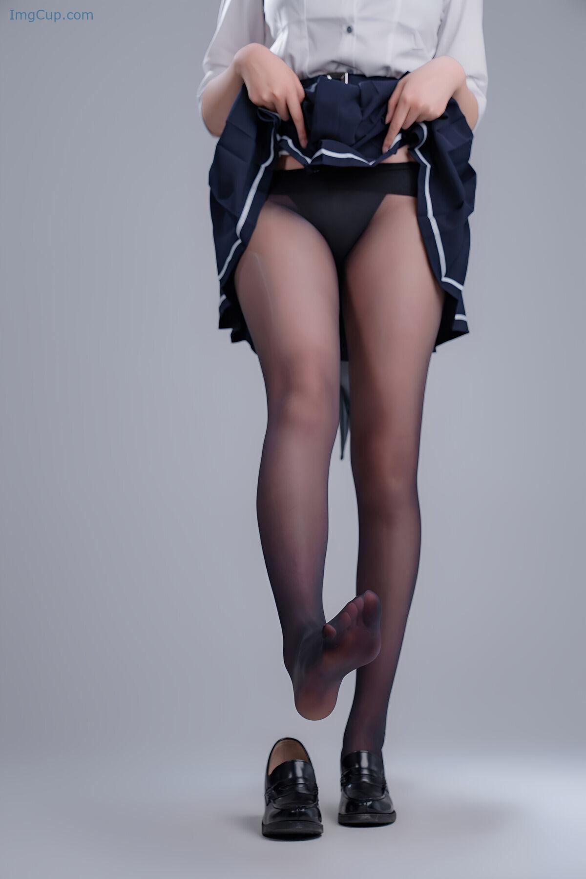 1763354335_150_Coser@轩萧学姐-–-鲨鱼妹JK-Part02-51P.jpg 1763354335 150 Coser@轩萧学姐 – 鲨鱼妹JK Part02 51P