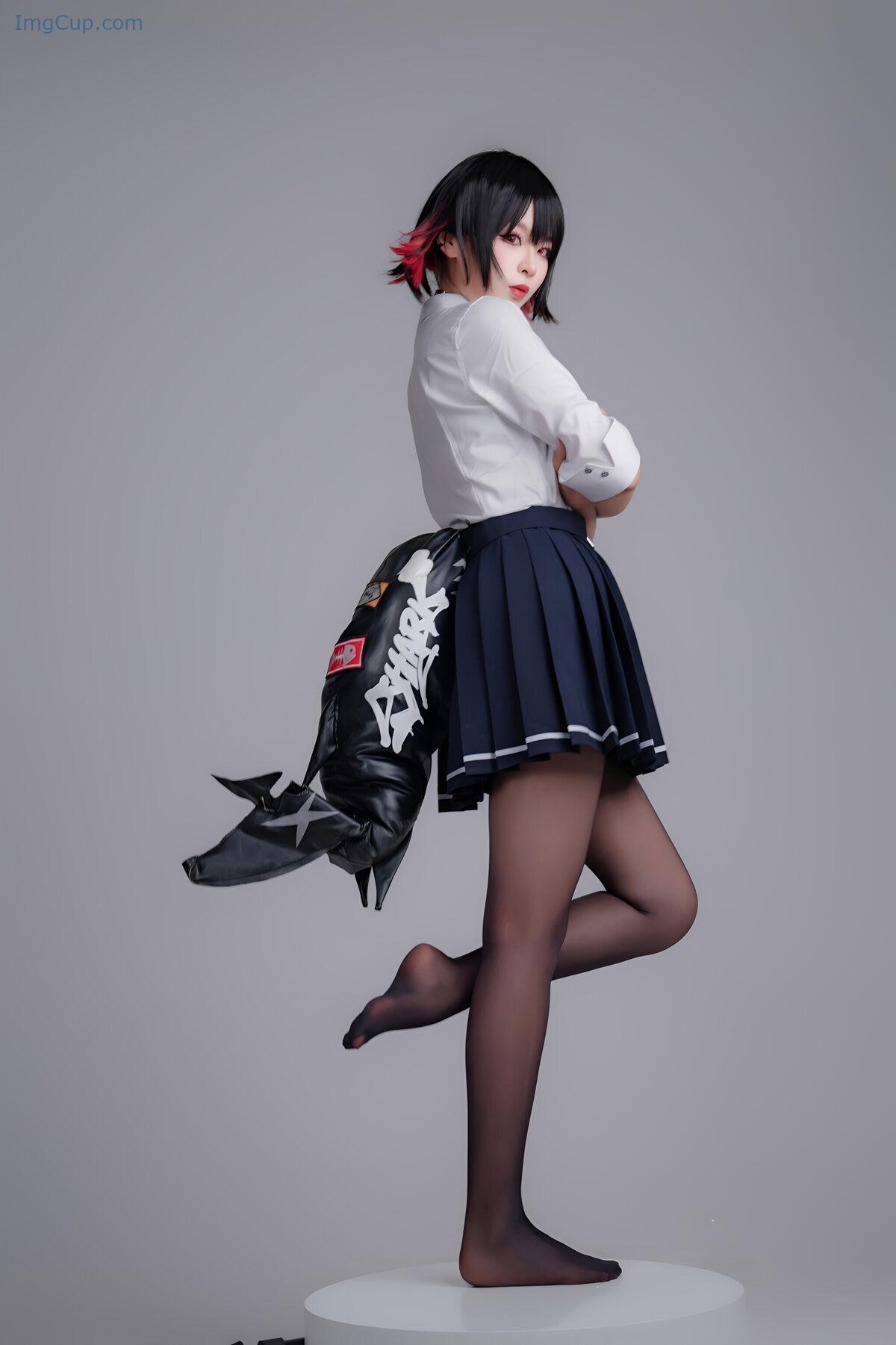 1763354347_536_Coser@轩萧学姐-–-鲨鱼妹JK-Part02-51P.jpg 1763354347 536 Coser@轩萧学姐 – 鲨鱼妹JK Part02 51P
