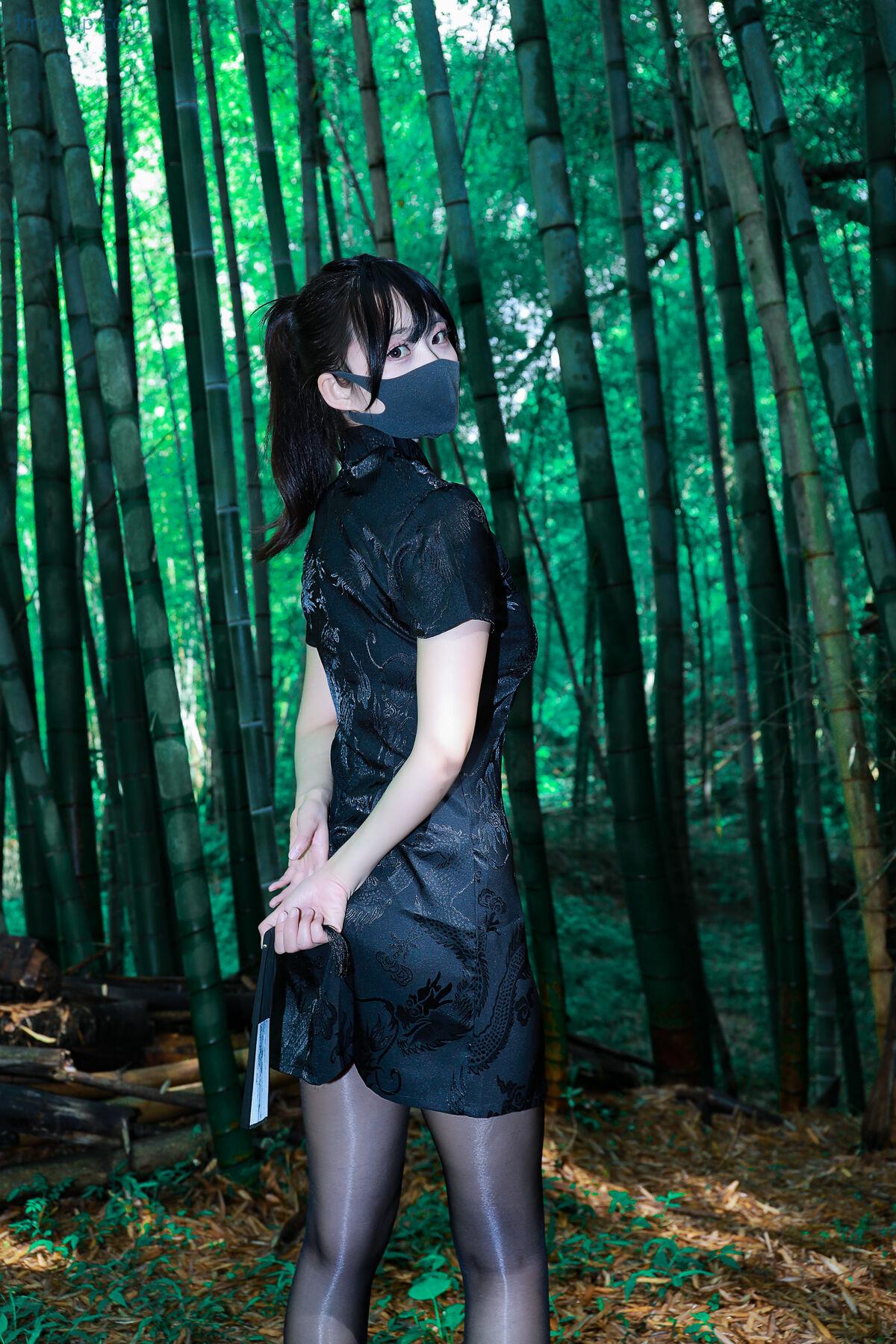 1763524773_552_Li-Jia-李佳-–-黑旗袍森林-57P.jpg 1763524773 552 Li Jia 李佳 – 黑旗袍森林 57P