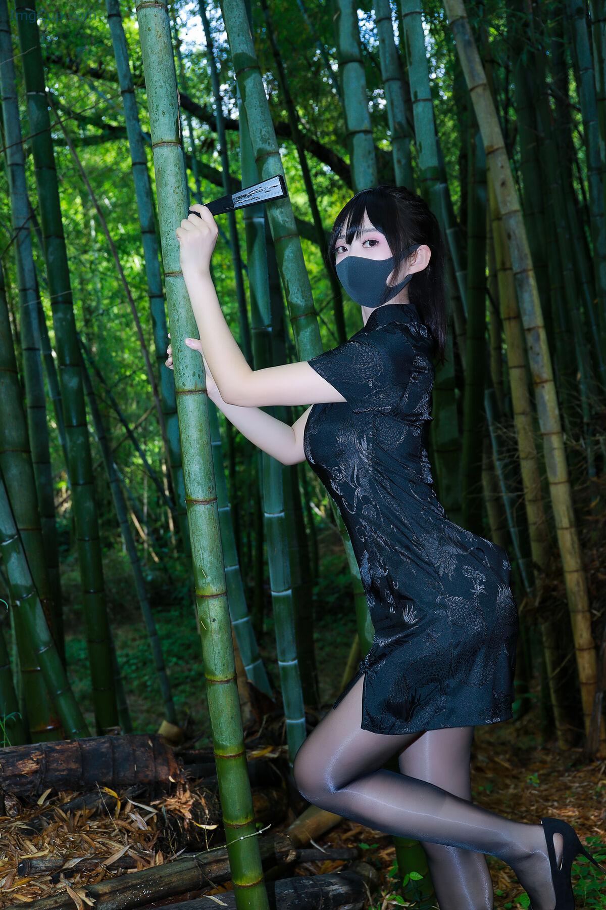 1763524777_371_Li-Jia-李佳-–-黑旗袍森林-57P.jpg 1763524777 371 Li Jia 李佳 – 黑旗袍森林 57P