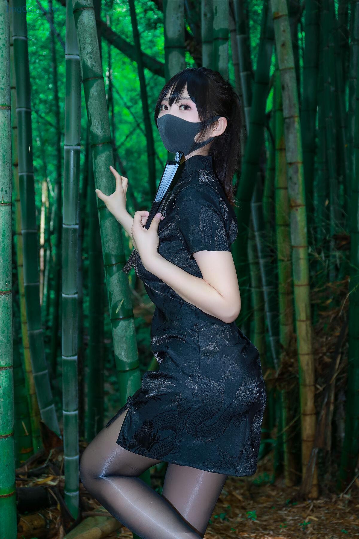 1763524782_423_Li-Jia-李佳-–-黑旗袍森林-57P.jpg 1763524782 423 Li Jia 李佳 – 黑旗袍森林 57P