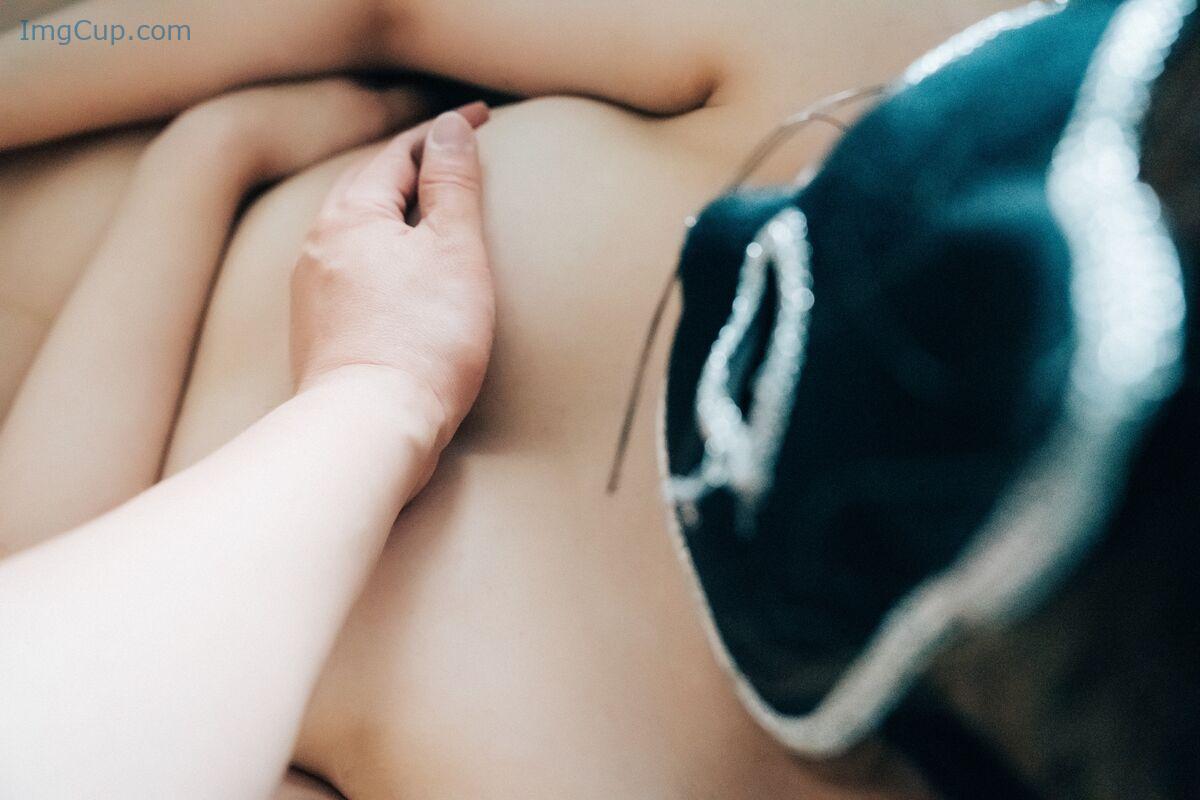 1763892054_100_Haivia-Daa-다아-–-Spank-66P-–-4V.jpg 1763892054 100 Haivia Daa 다아 – Spank 66P – 4V