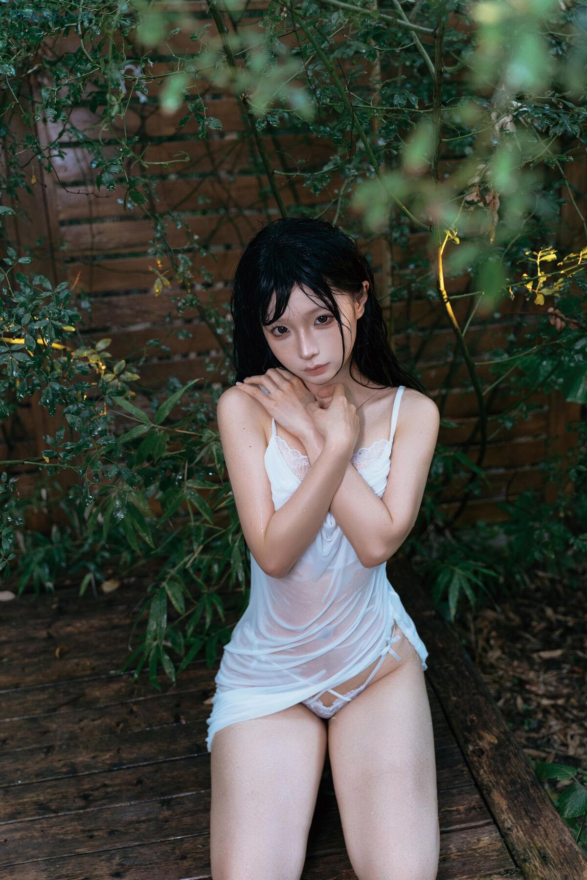 1764058854_985_Coser@蠢沫沫-chunmomo-–-雨-50P.jpg 1764058854 985 Coser@蠢沫沫 chunmomo – 雨 50P