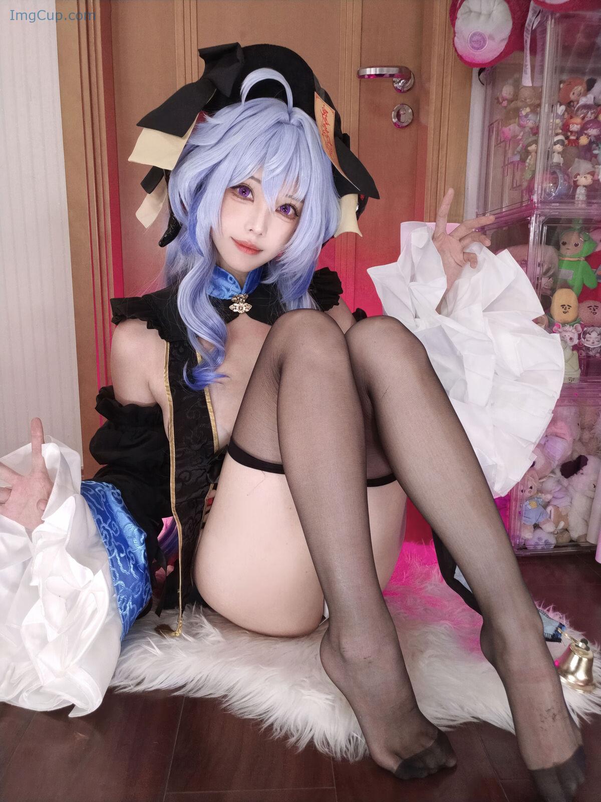 1764076949_832_Coser@蜜汁猫裘-–-原神-甘雨-国风小僵尸-47P-–-2V.jpg 1764076949 832 Coser@蜜汁猫裘 – 原神 甘雨 国风小僵尸 47P – 2V