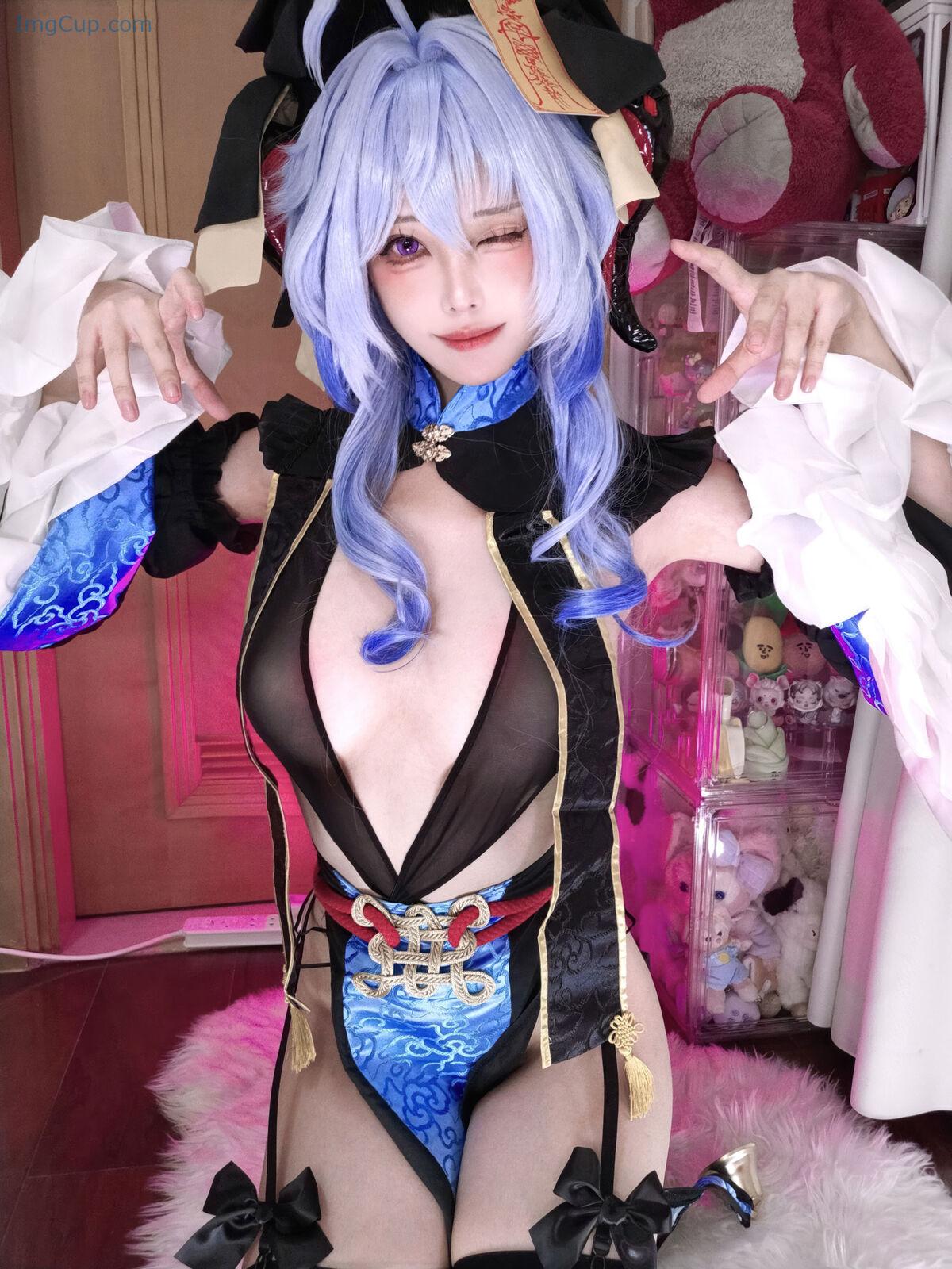 1764077021_749_Coser@蜜汁猫裘-–-原神-甘雨-国风小僵尸-47P-–-2V.jpg 1764077021 749 Coser@蜜汁猫裘 – 原神 甘雨 国风小僵尸 47P – 2V