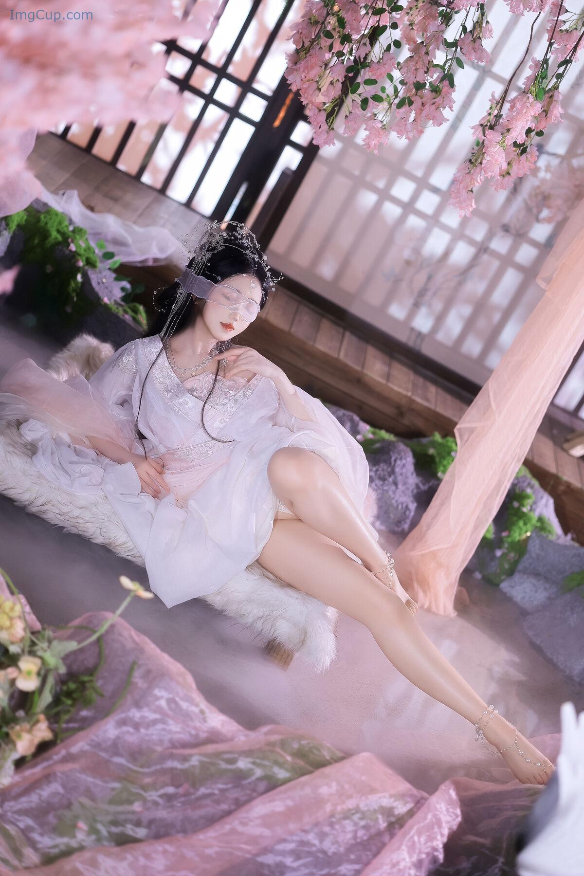1764167205_216_Coser@三度_69-–-小师姐-81P.jpg 1764167205 216 Coser@三度 69 – 小师姐 81P
