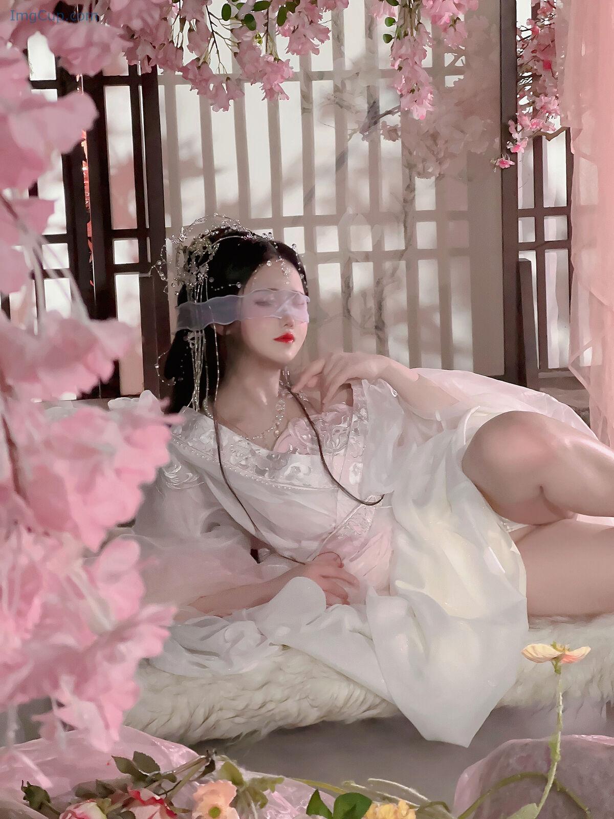 1764167270_928_Coser@三度_69-–-小师姐-81P.jpg 1764167270 928 Coser@三度 69 – 小师姐 81P