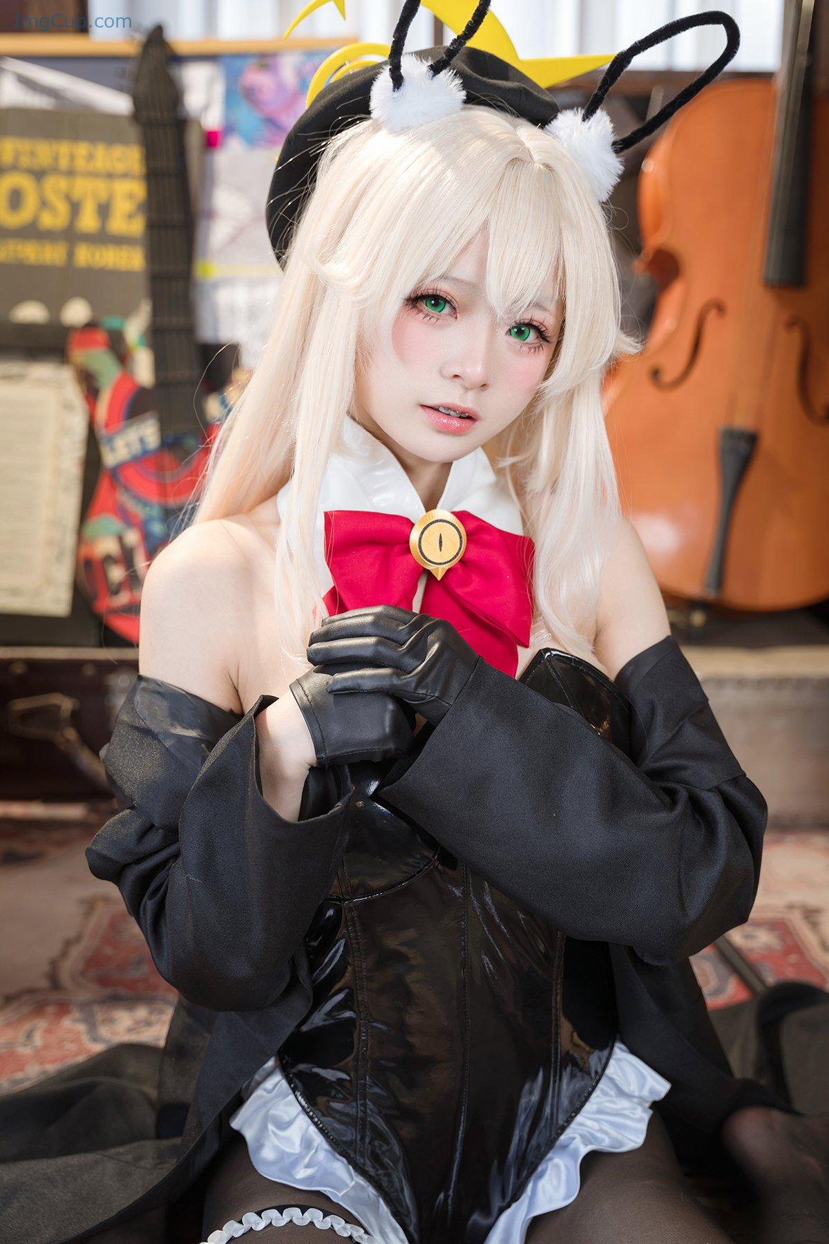 Coser@九柒喵-–-笑面兔女郎-37P.jpg Coser@九柒喵 – 笑面兔女郎 37P