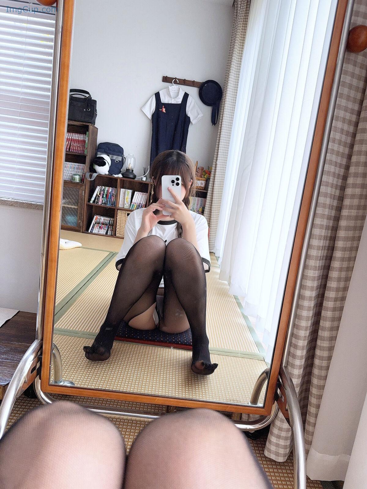 1765359487_583_Coser@NAGISA魔物喵-–-2025年05月打包合集-Part02-70P.jpg 1765359487 583 Coser@NAGISA魔物喵 – 2025年05月打包合集 Part02 70P