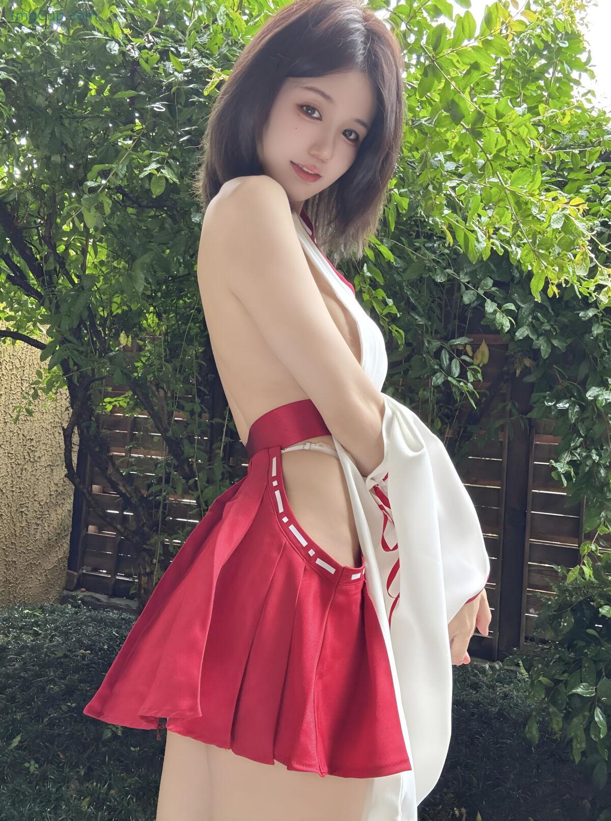 1765666749_411_Coser@小仓千代w-–-2025年6月Fantia订阅-Part02-61P.jpg 1765666749 411 Coser@小仓千代w – 2025年6月Fantia订阅 Part02 61P