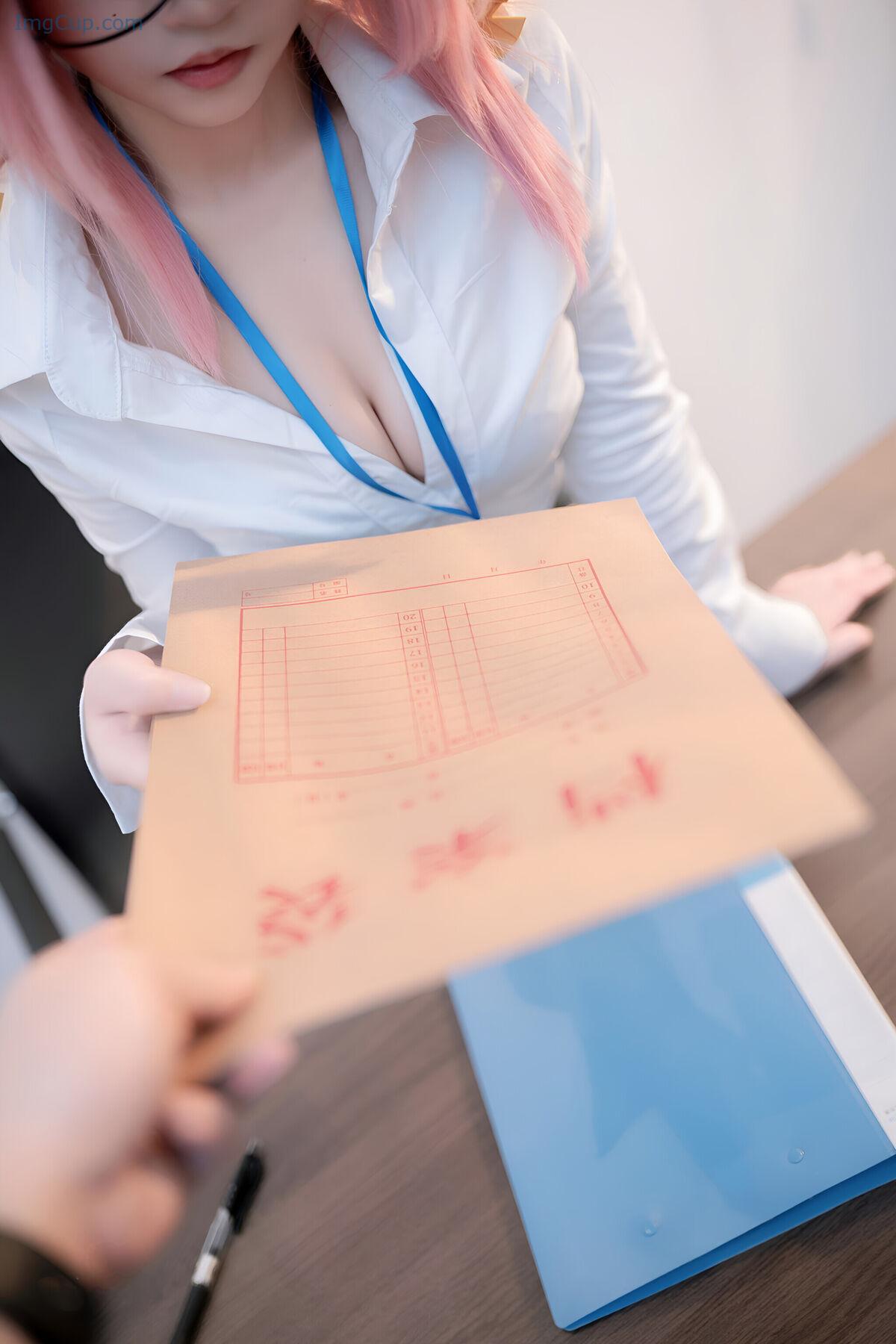 1766280922_439_Coser@Bangni邦尼-–-面试-85P-–-16V.jpg 1766280922 439 Coser@Bangni邦尼 – 面试 85P – 16V