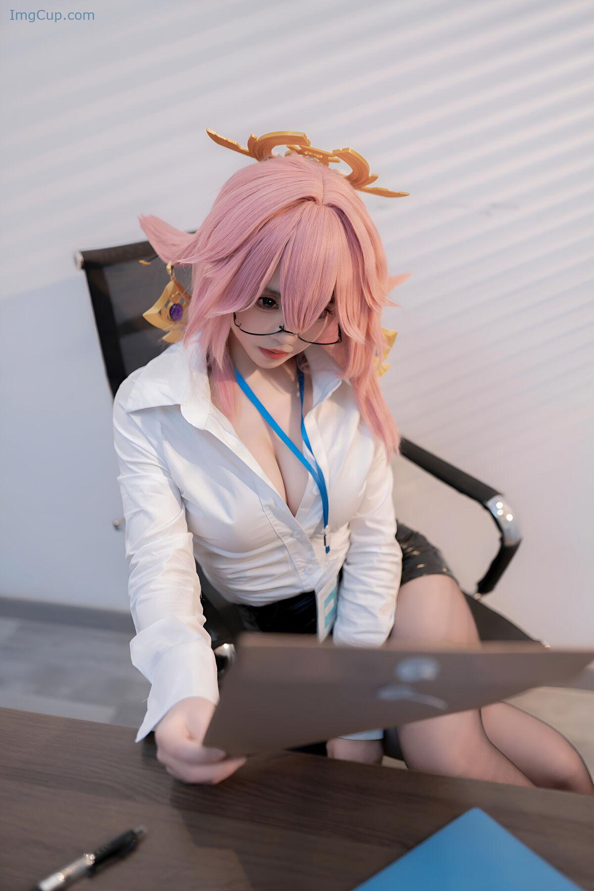 1766280995_675_Coser@Bangni邦尼-–-面试-85P-–-16V.jpg 1766280995 675 Coser@Bangni邦尼 – 面试 85P – 16V