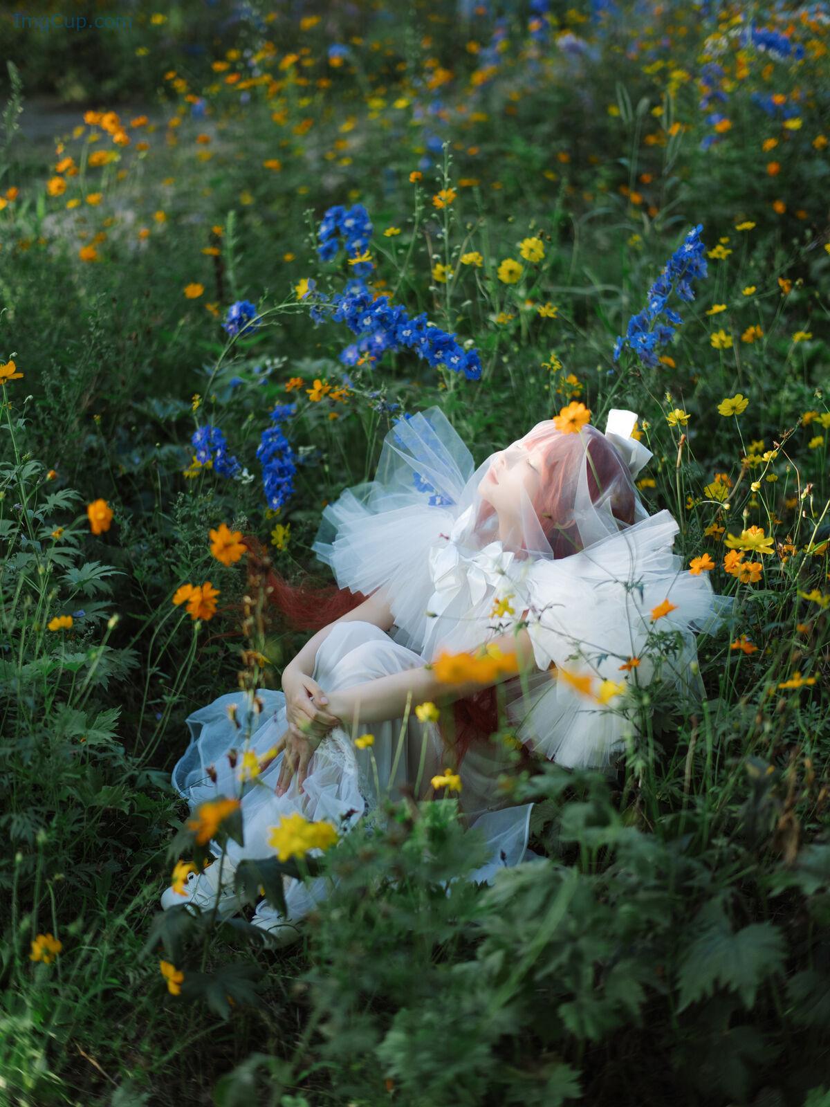 1766642347_14_Coser@蠢沫沫-Chunmomo-–-花丛婚纱-67P.jpg 1766642347 14 Coser@蠢沫沫 Chunmomo – 花丛婚纱 67P