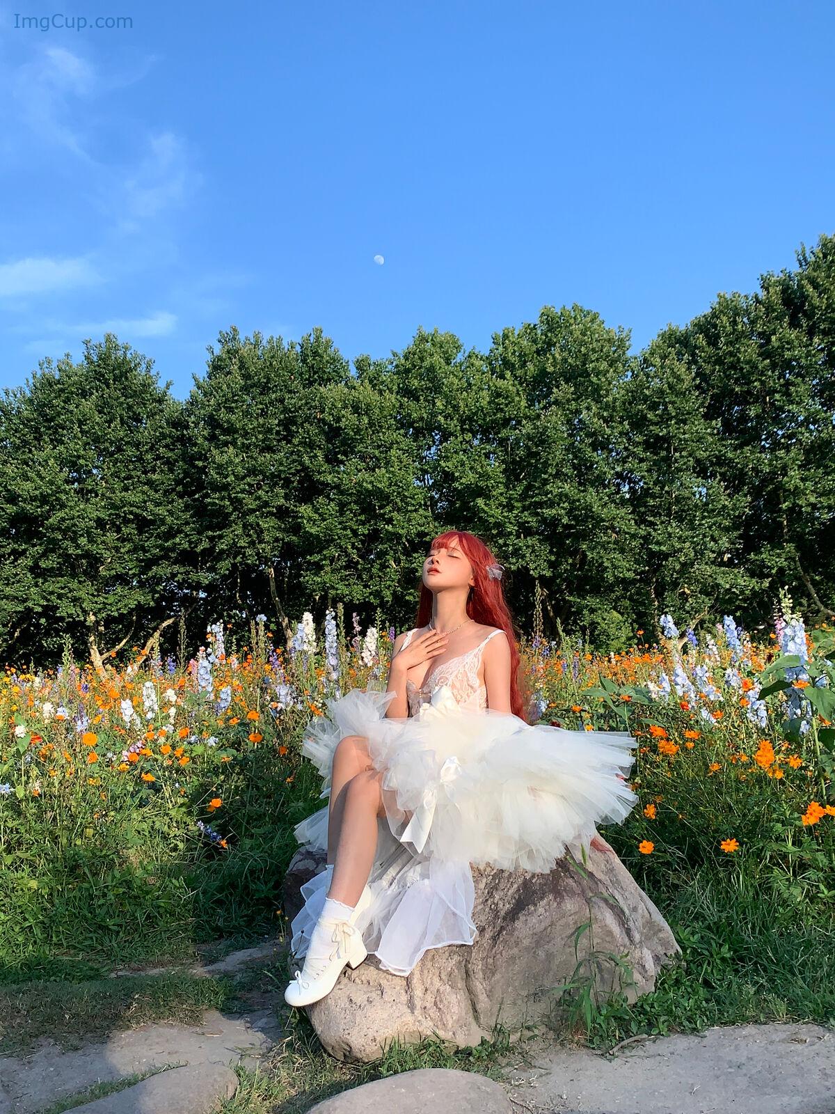 1766642362_78_Coser@蠢沫沫-Chunmomo-–-花丛婚纱-67P.jpg 1766642362 78 Coser@蠢沫沫 Chunmomo – 花丛婚纱 67P