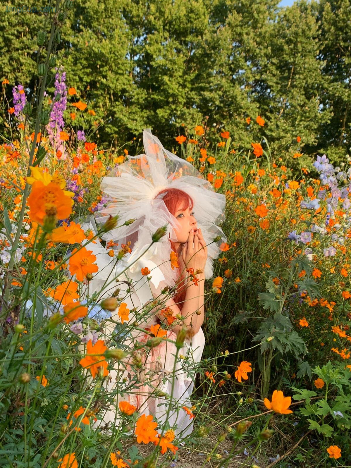 1766642395_268_Coser@蠢沫沫-Chunmomo-–-花丛婚纱-67P.jpg 1766642395 268 Coser@蠢沫沫 Chunmomo – 花丛婚纱 67P