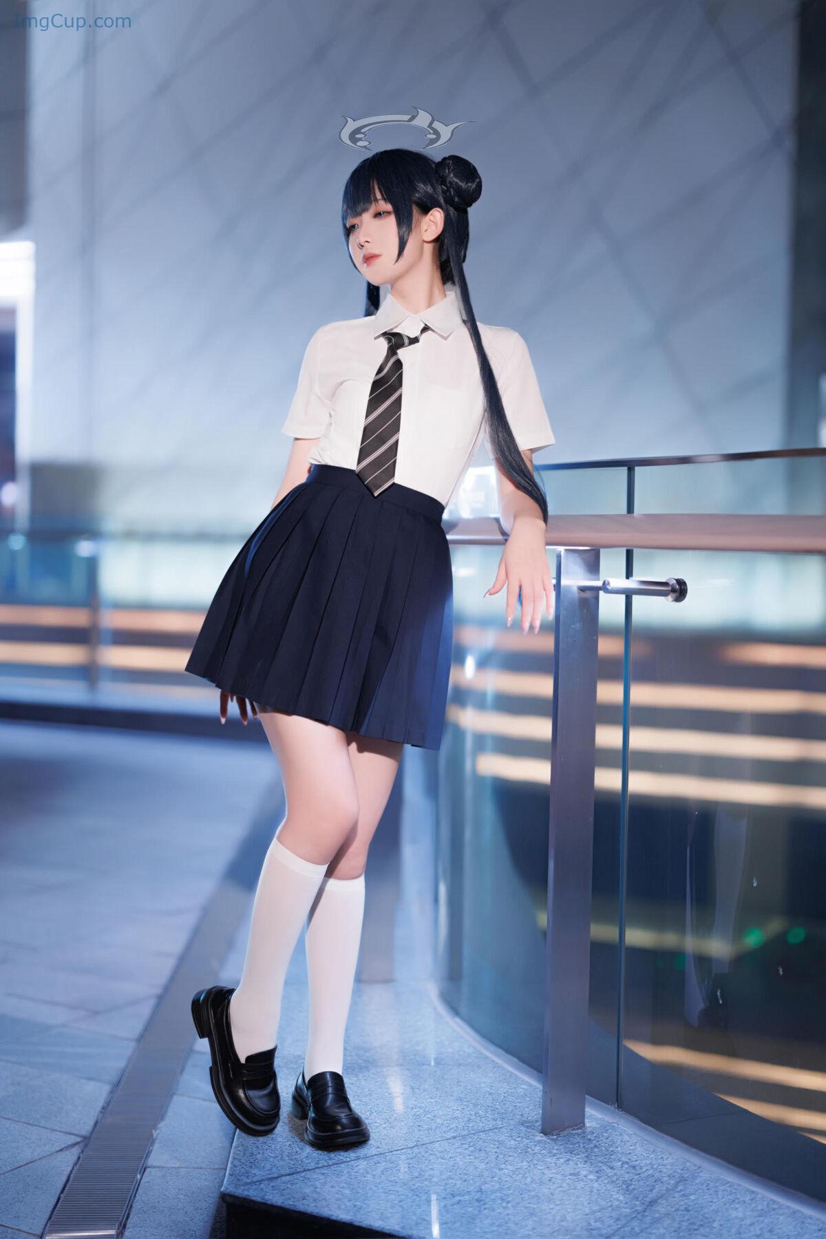 1766804983_881_Coser@封疆疆v-–-妃咲JK-34P.jpg 1766804983 881 Coser@封疆疆v – 妃咲JK 34P