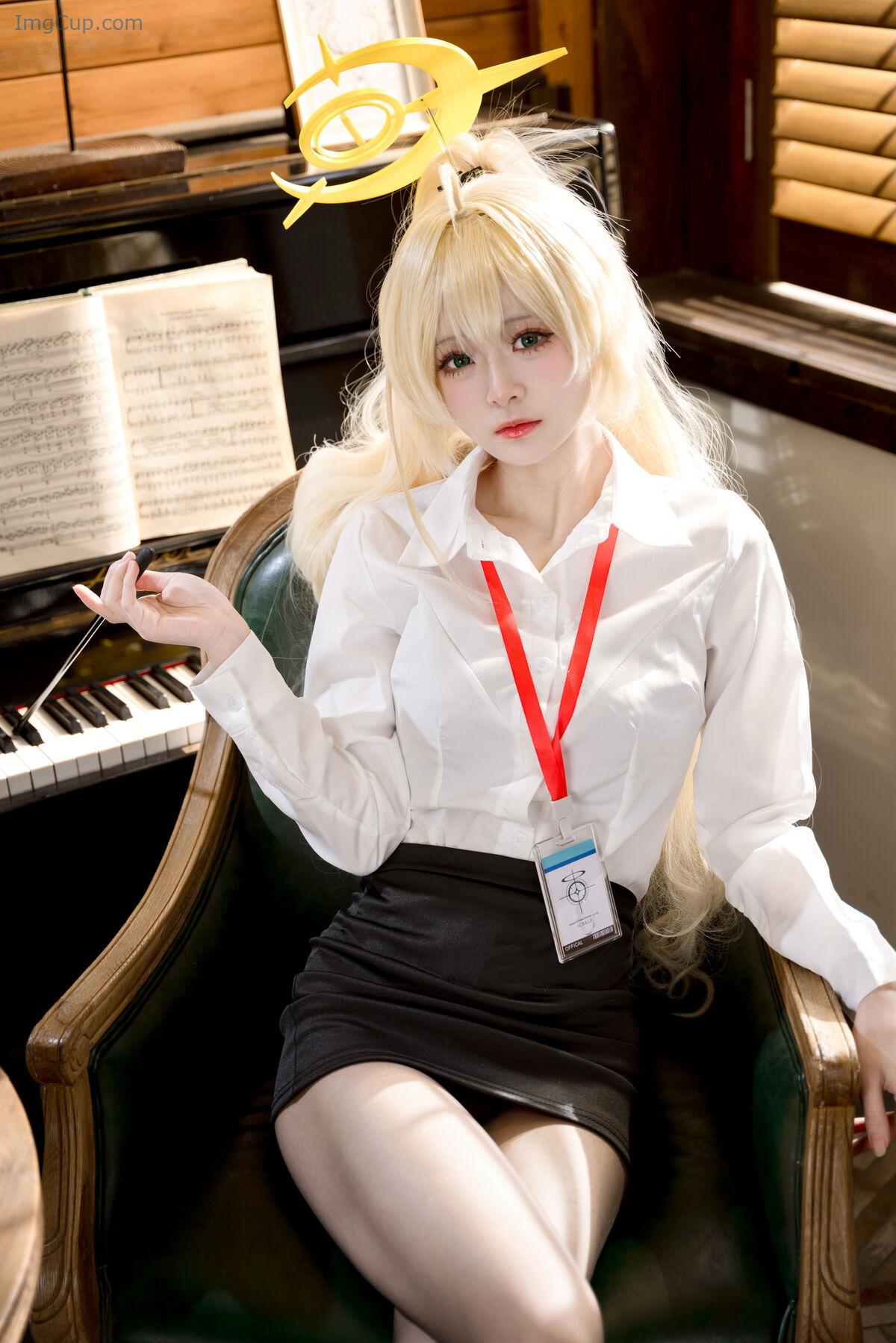 1766841053_443_Coser@九柒喵-–-笑面教授ol制服-53P.jpg 1766841053 443 Coser@九柒喵 – 笑面教授ol制服 53P