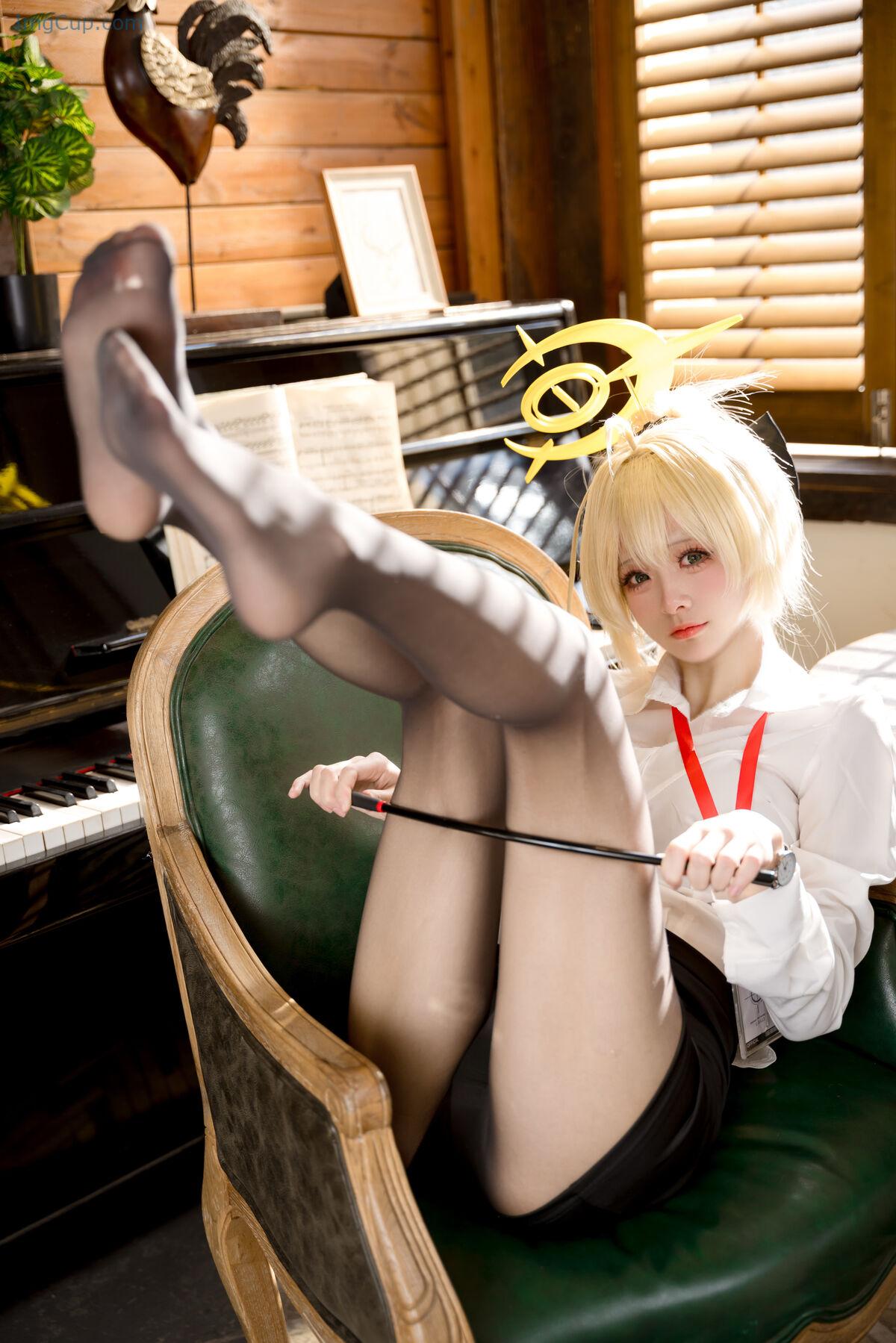 1766841076_110_Coser@九柒喵-–-笑面教授ol制服-53P.jpg 1766841076 110 Coser@九柒喵 – 笑面教授ol制服 53P