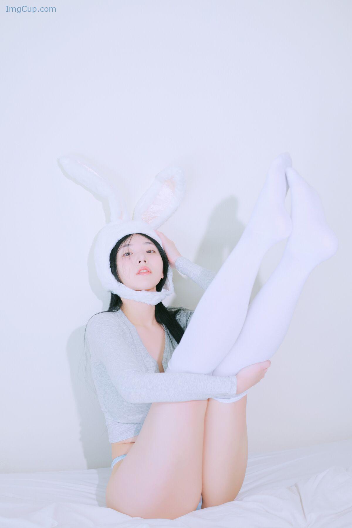 1766881555_572_YeonWoo-연우-–-Terrace-SVer-Part1.jpg 1766881555 572 YeonWoo 연우 – Terrace SVer Part1