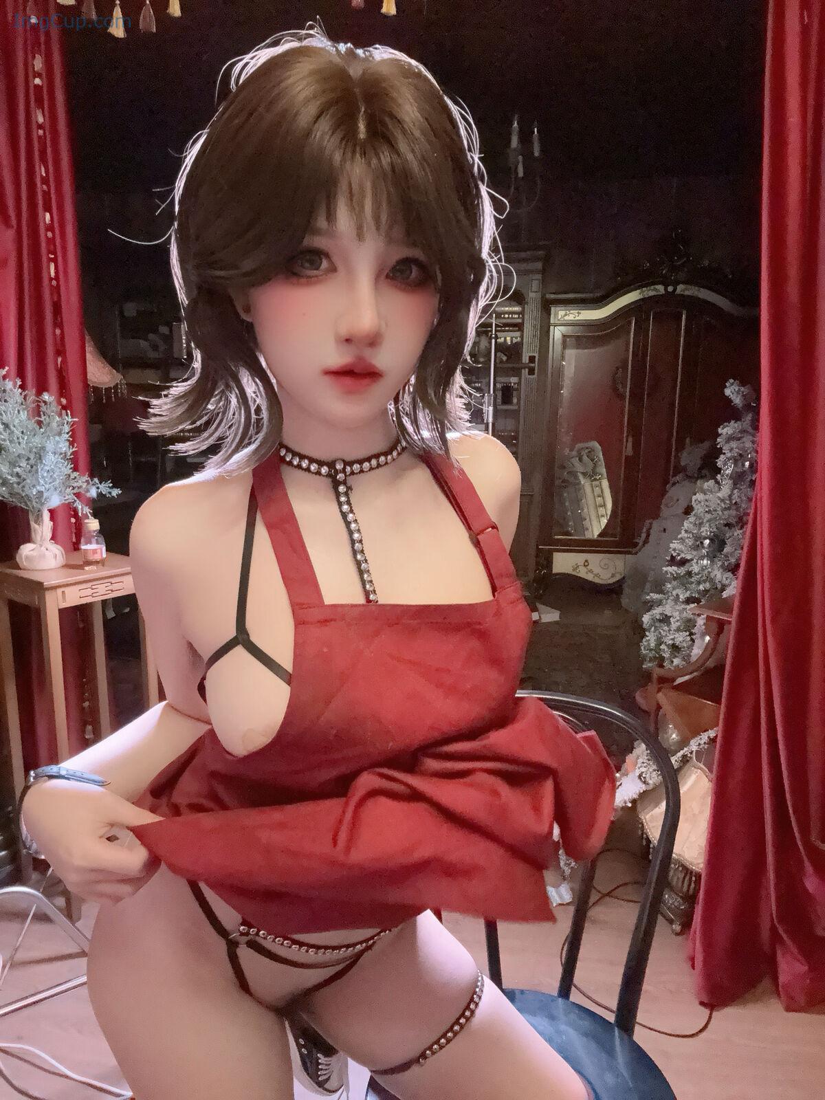 1766931659_701_Coser@阿薰kaOri-–-围裙下的秘密-Part03-58P.jpg 1766931659 701 Coser@阿薰kaOri – 围裙下的秘密 Part03 58P