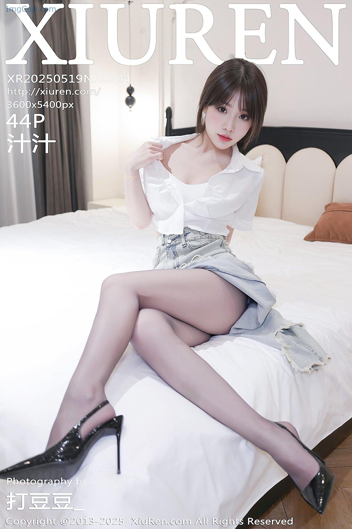 XiuRen秀人网-No10294-Zhi-Zhi-45P.jpg XiuRen秀人网 No10294 Zhi Zhi 45P