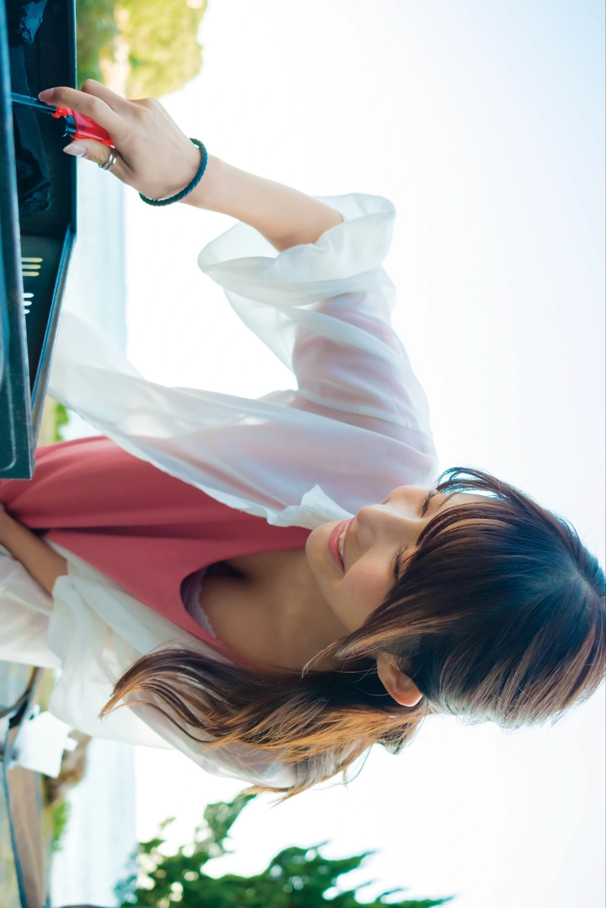 1767459288_724_Arisa-Kotoi-琴井ありさ-デジタル写真集-『琴井に恋と-_-真紅と夜明けの完全版』-Set01.jpg 1767459288 724 Arisa Kotoi 琴井ありさ デジタル写真集 『琴井に恋と 真紅と夜明けの完全版』 Set01