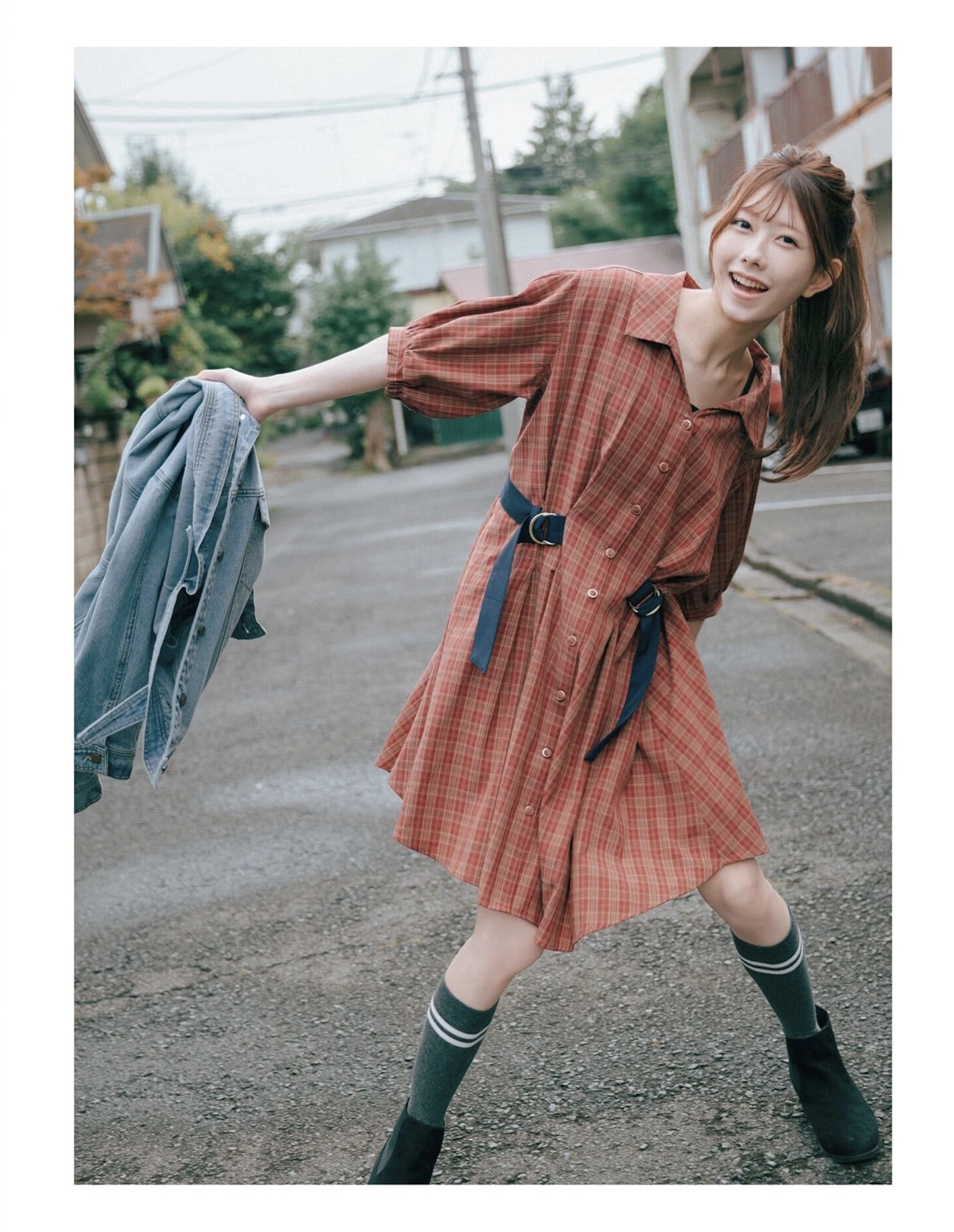 1767737326_410_Erii-Chiba-千葉恵里-BLT-Graph-2025年10月号-Vol112.jpg 1767737326 410 Erii Chiba 千葉恵里 BLT Graph 2025年10月号 Vol112