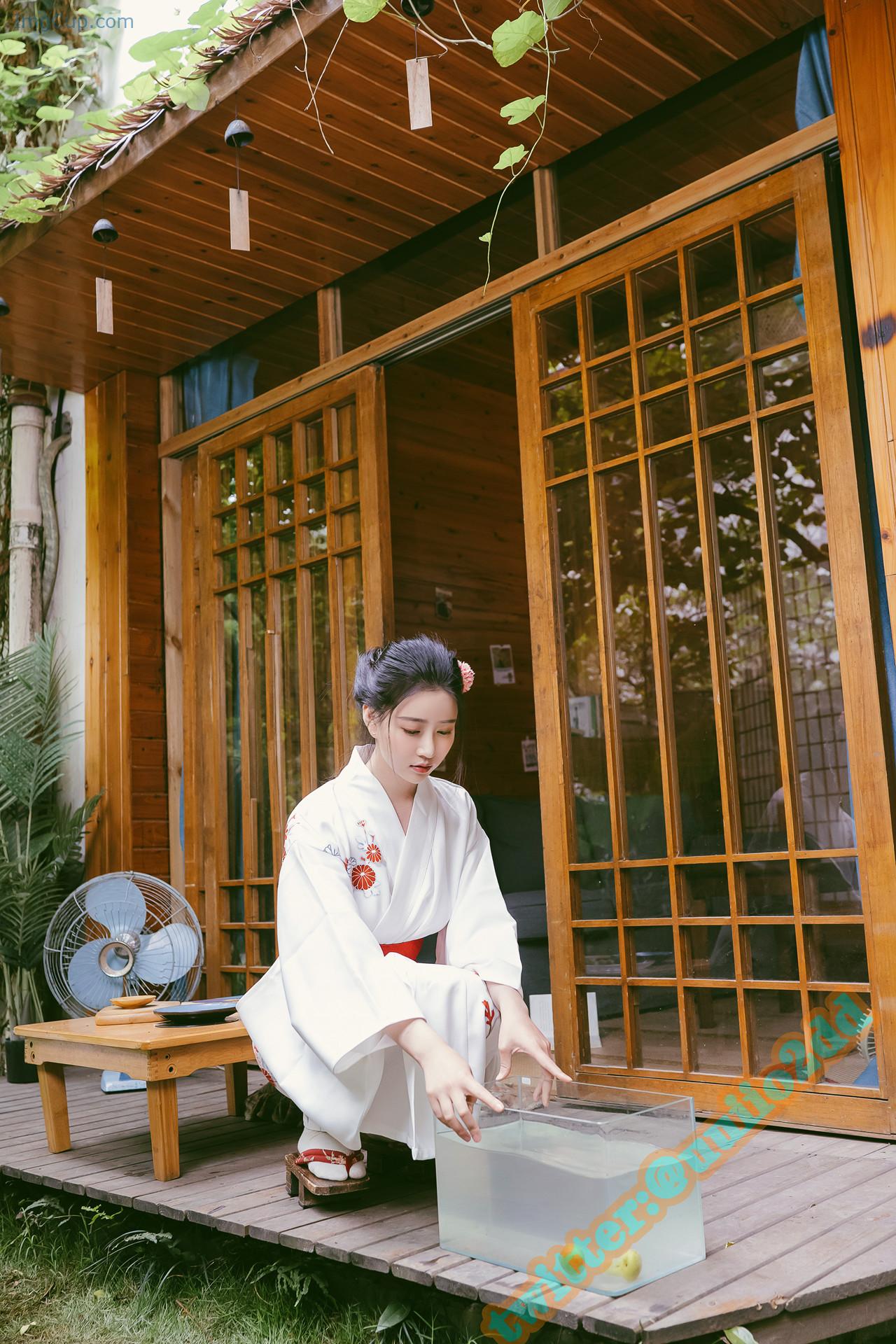 1768343567_993_年年Nnian-写真集-A版以爱之名.jpg 1768343567 993 年年Nnian 写真集 A版以爱之名