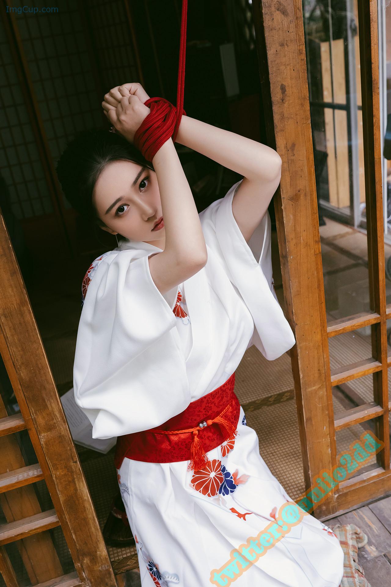 1768343581_528_年年Nnian-写真集-A版以爱之名.jpg 1768343581 528 年年Nnian 写真集 A版以爱之名