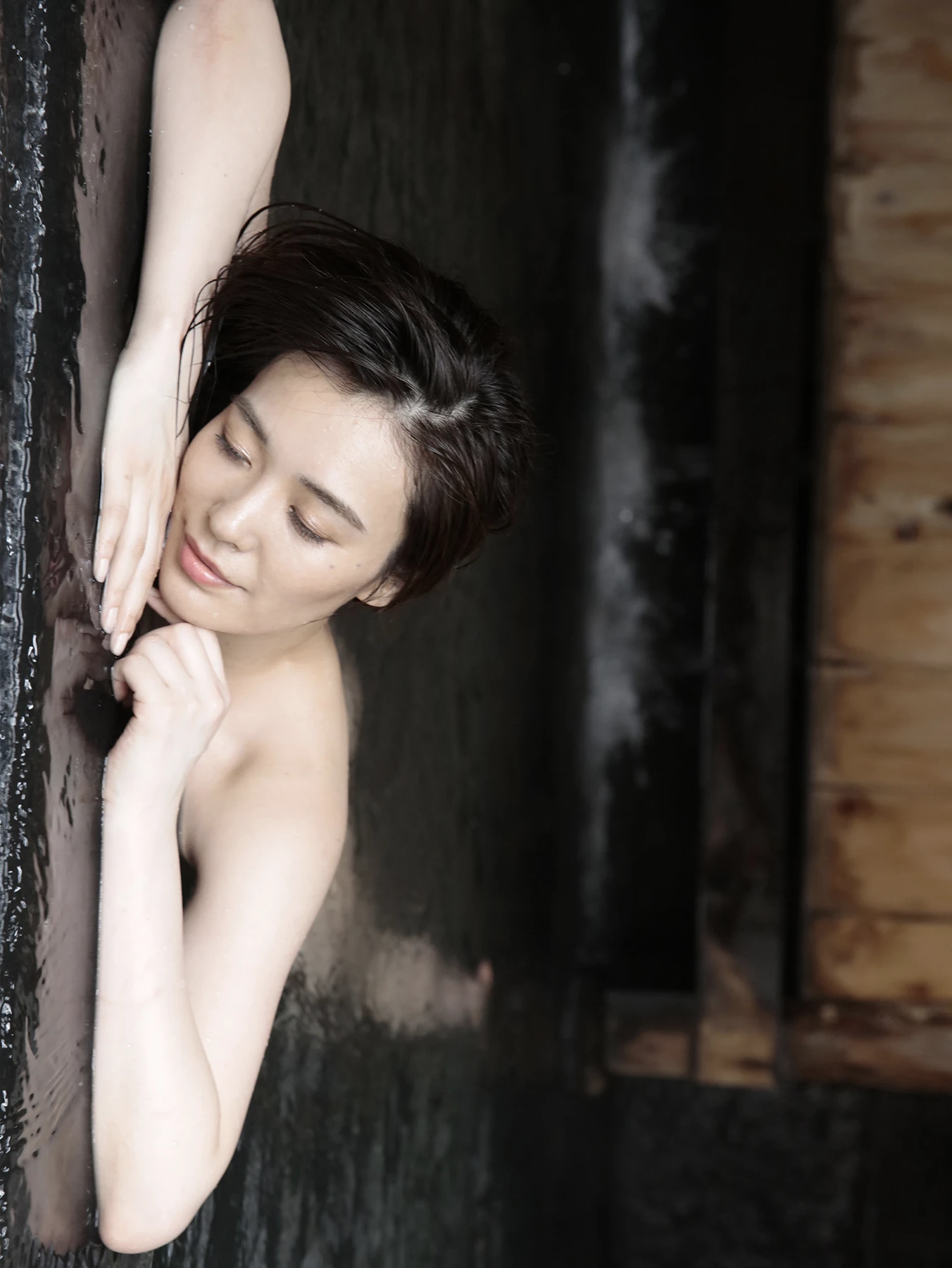 1770162498_64_Chiaki-Hiratsuka-平塚千瑛-写真集-「CHIAKI完全未発表版」-Set02.jpg 1770162498 64 Chiaki Hiratsuka 平塚千瑛 写真集 「CHIAKI完全未発表版」 Set02