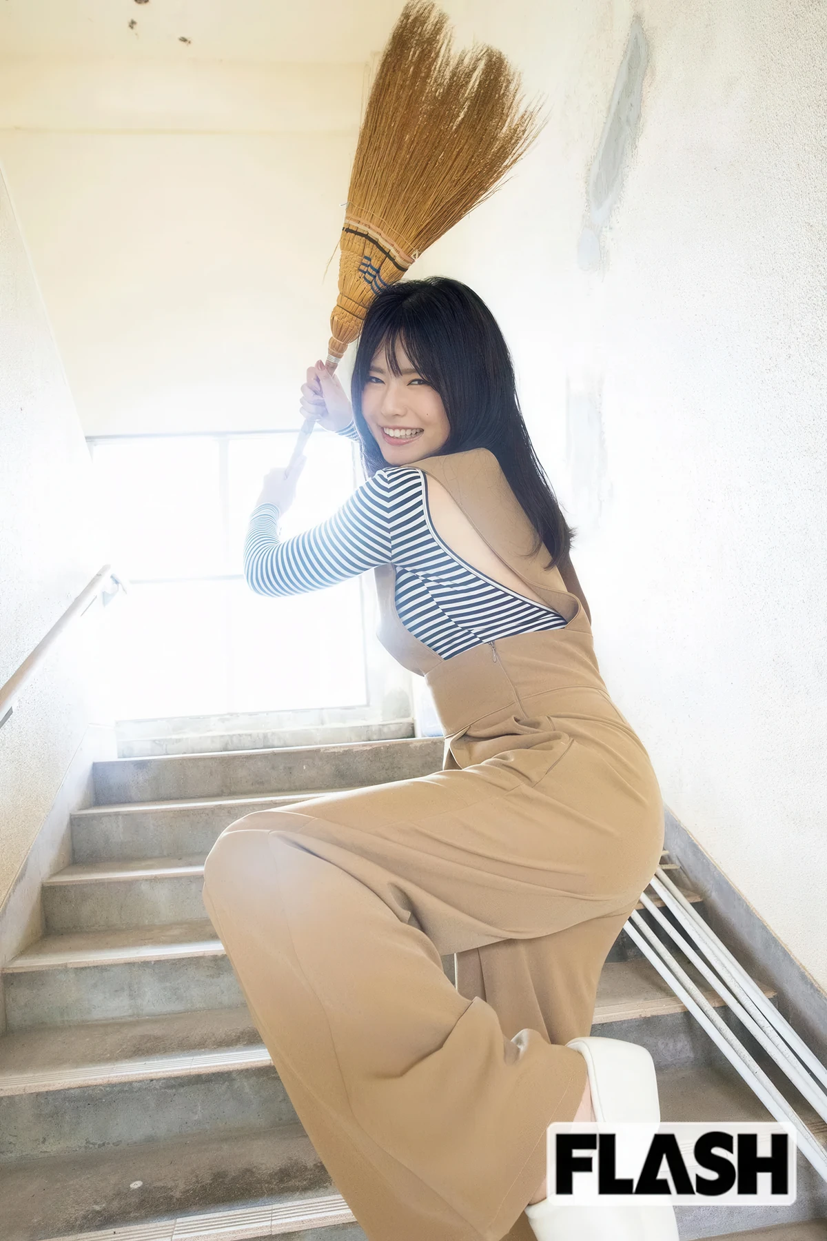 1770490782_896_Nanami-Miyakoshi-宮越虹海-FLASH-20251230-フラッシュ-2025年12月30日号.jpg 1770490782 896 Nanami Miyakoshi 宮越虹海 FLASH 20251230 フラッシュ 2025年12月30日号