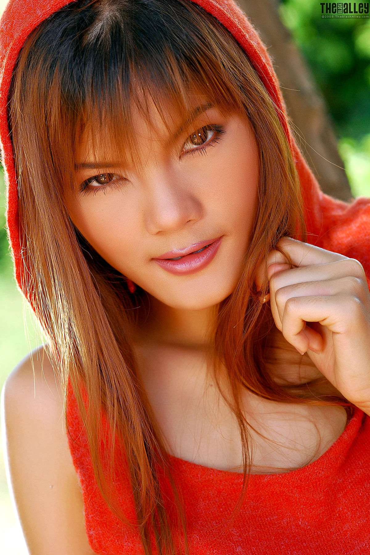 1770541339_578_Jennifer-Lim-–-The-Black-Alley-Photobook-Set02.jpg 1770541339 578 Jennifer Lim – The Black Alley Photobook Set02