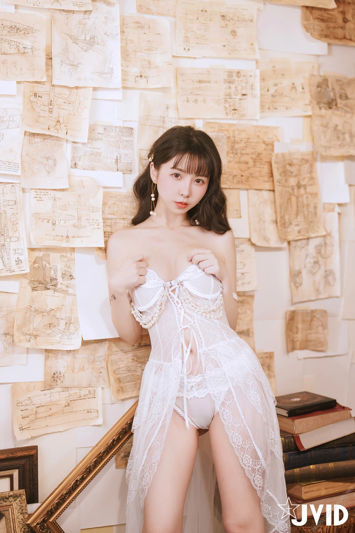 1771551845_101_JVID-月台尼Tiny-–-新尺度登場初嚐禁果解開情慾底線.jpg 1771551845 101 JVID 月台尼Tiny – 新尺度登場初嚐禁果解開情慾底線