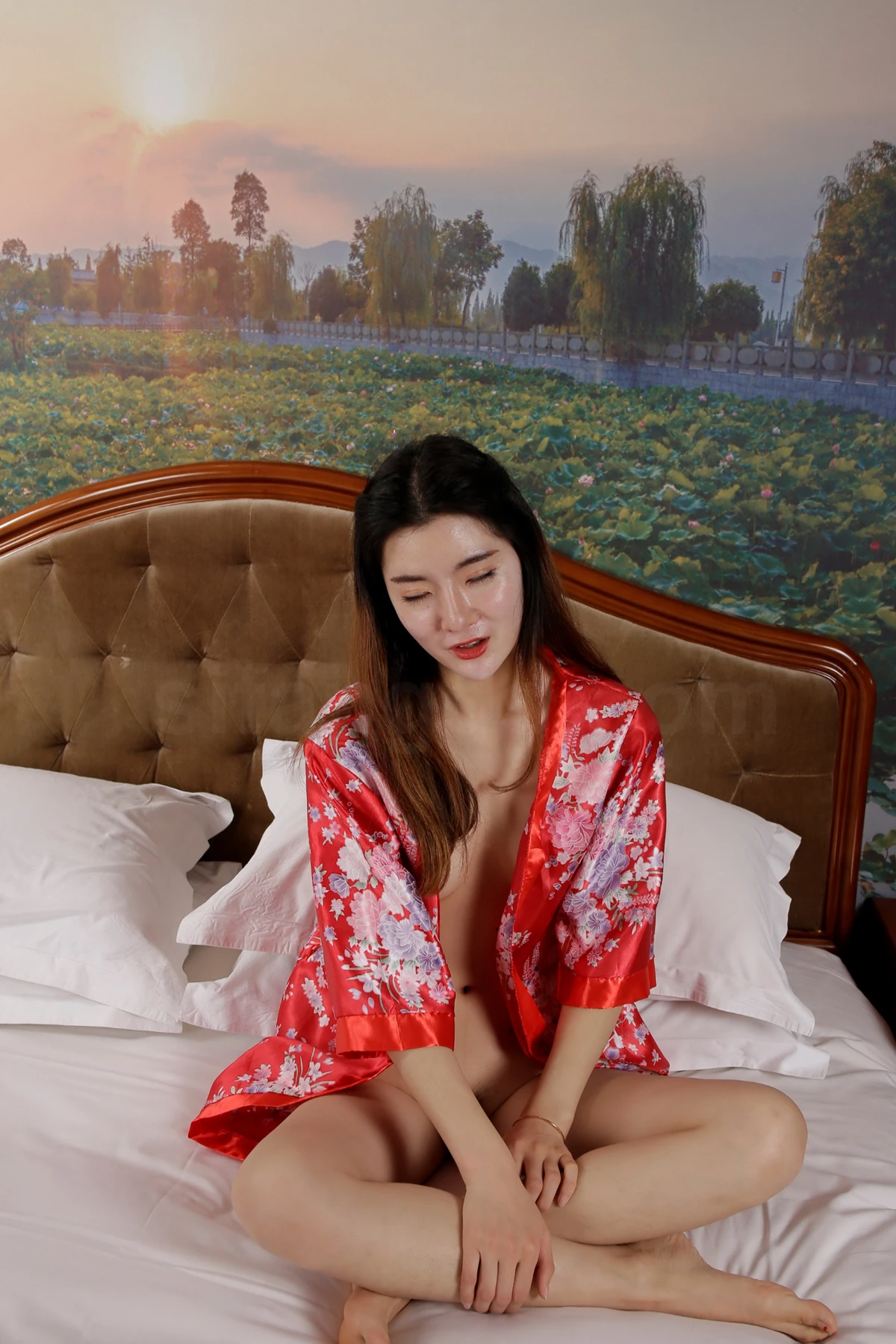 REN02A042_2.webp.webp REN02A042 2.webp