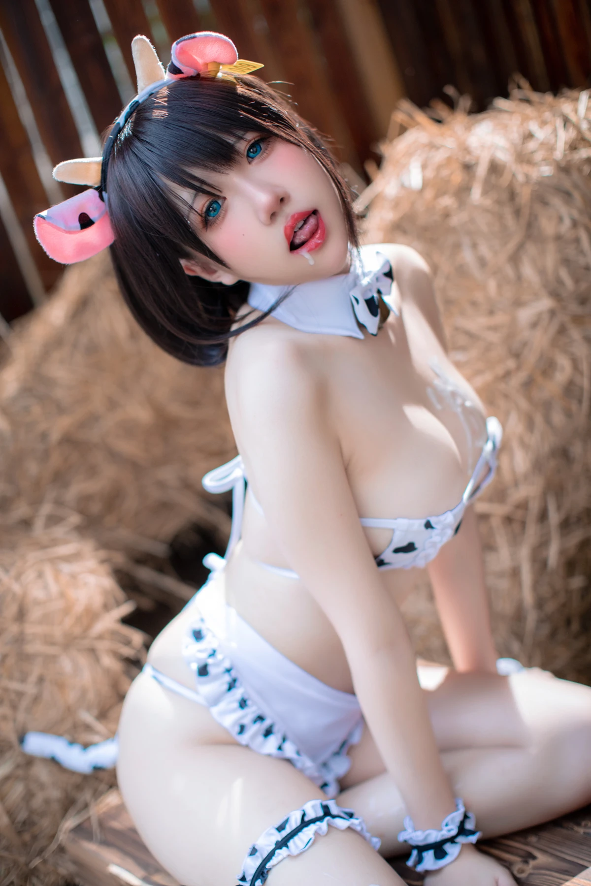 COS02Y060_15.webp.webp COS02Y060 15.webp